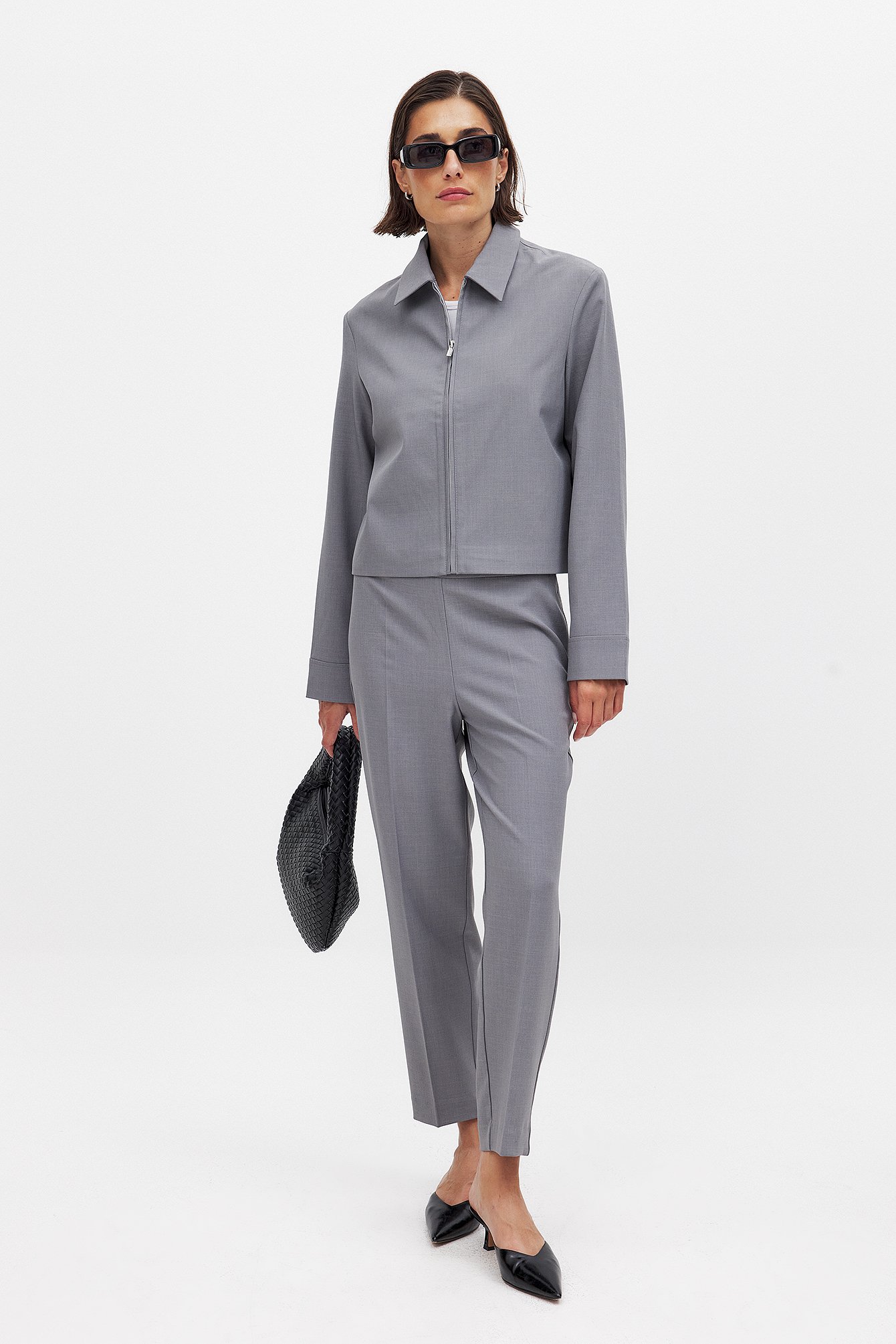 Cropped Mid Waist Pants Grey | NA-KD