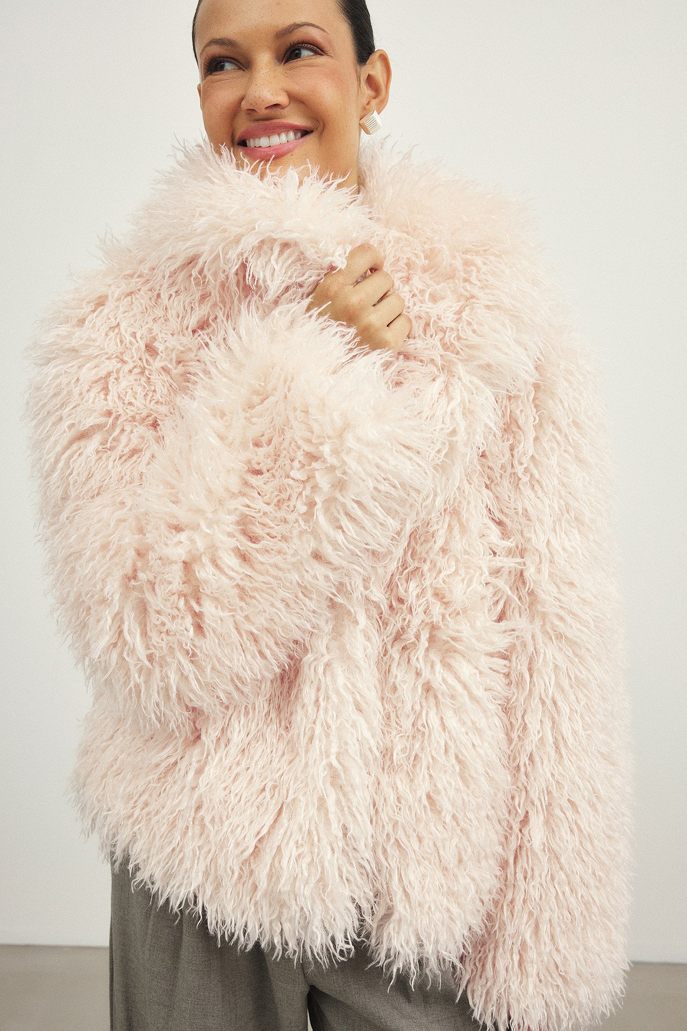 Handpicked x NA-KD Curly Short Faux Fur Jacket - Faux Fur Jackets & Coats - Pink - EU 32 - NA-KD / NAKD