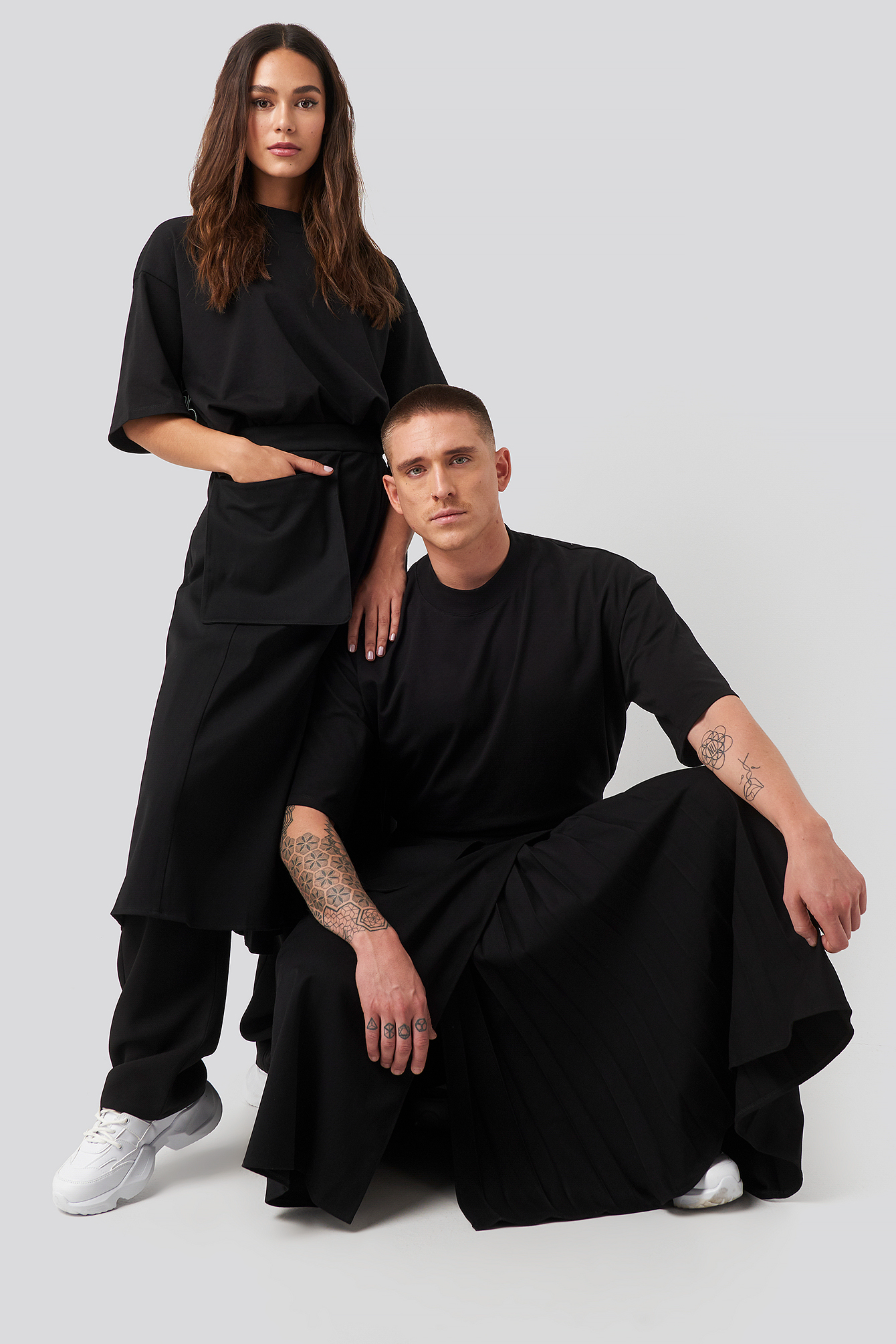 Pleated Asymmetric Pocket Skirt Black