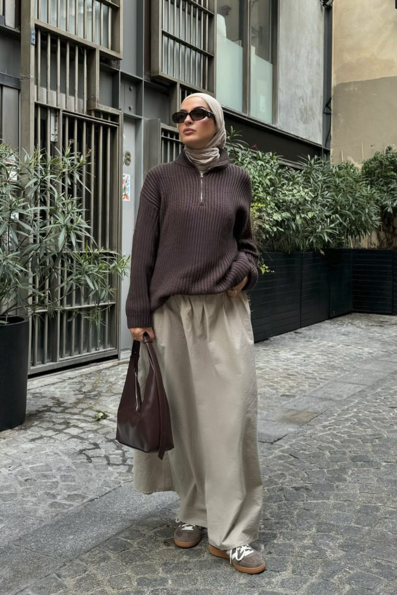 High Neck Zipped Knitted Sweater Brown | NA-KD