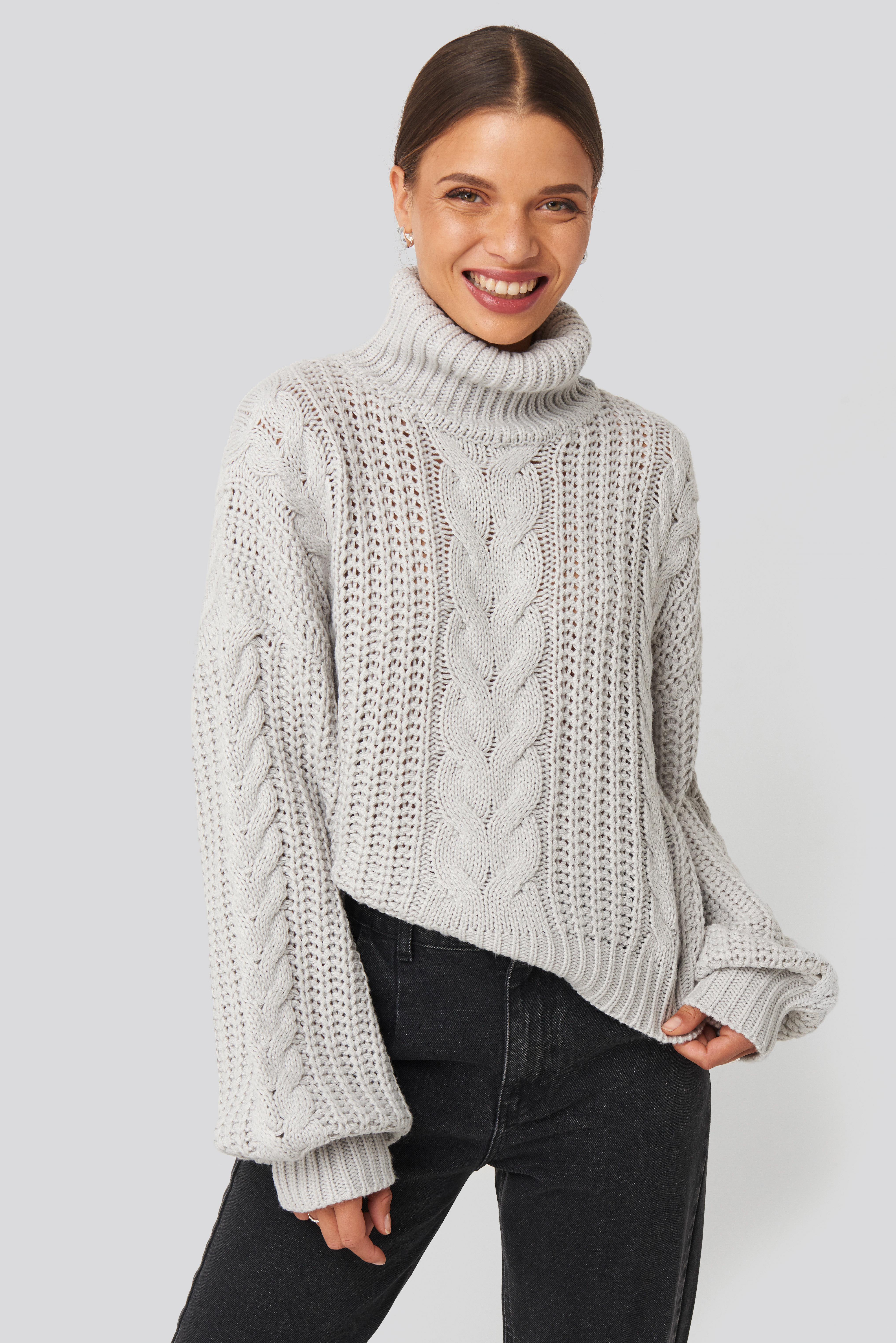 Chunky Cable Knit Sweater Grey