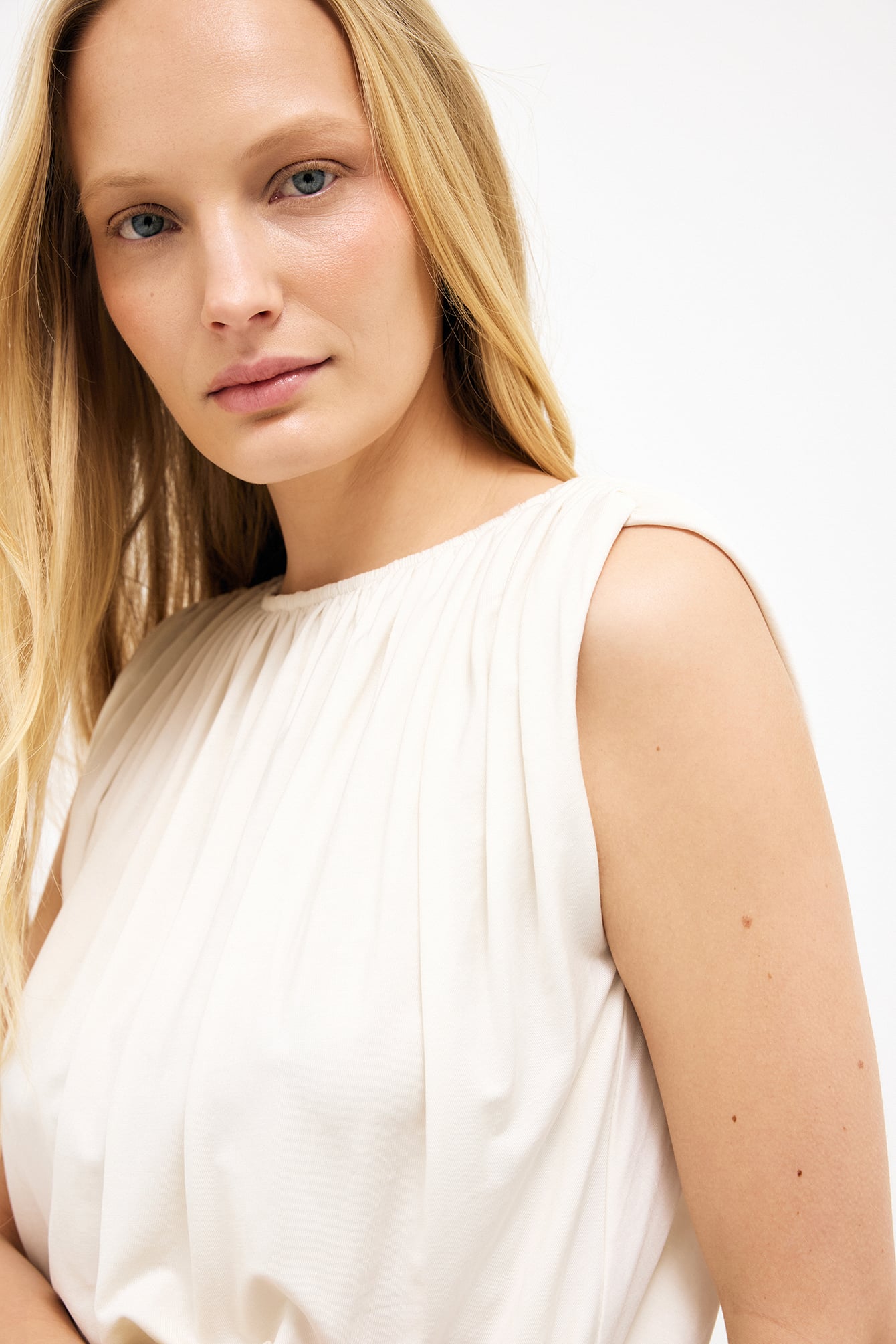 Draped Sleeveless Top Offwhite | NA-KD