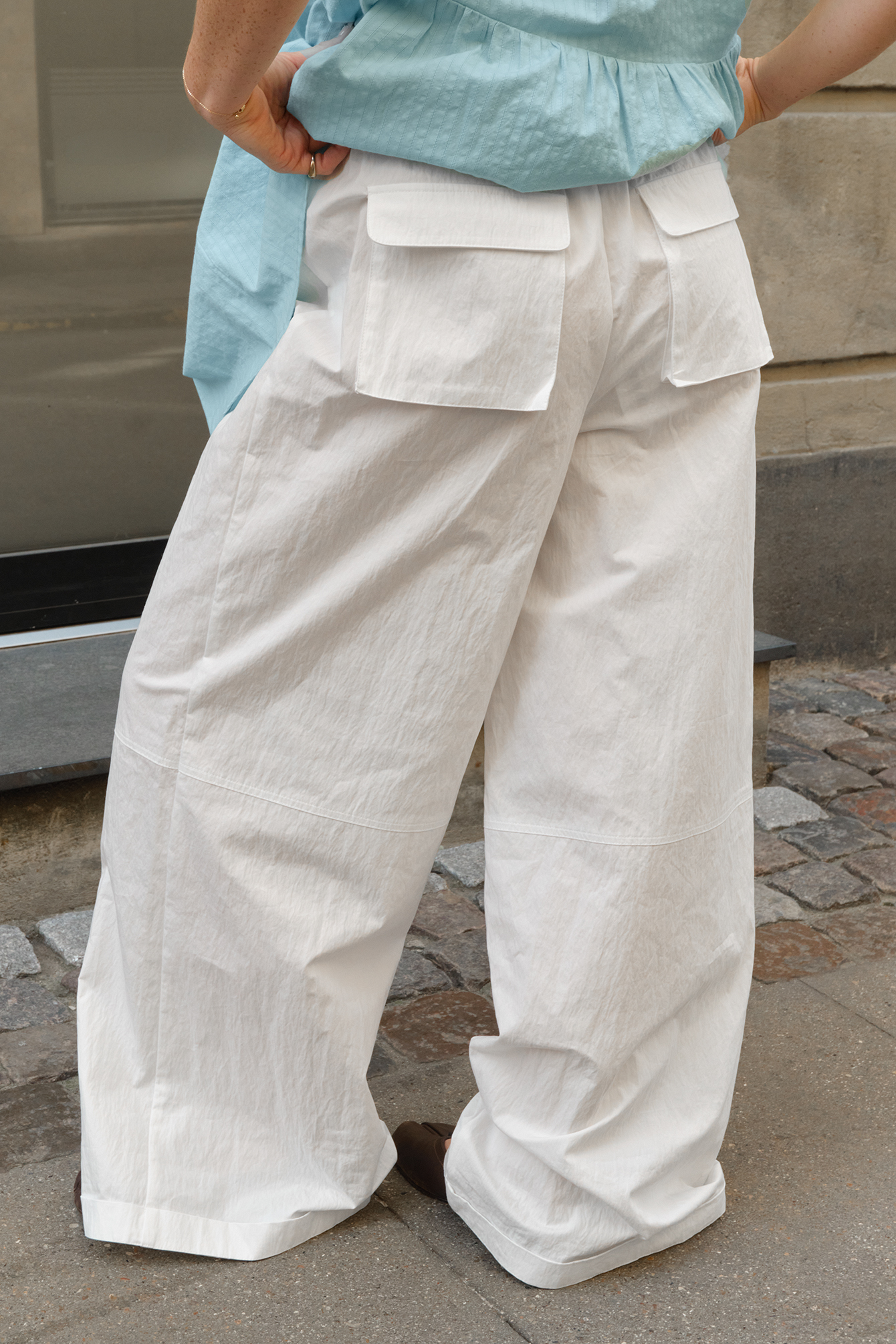 Drawstring detail wide trousers white — byxor med fickor från NA-KD