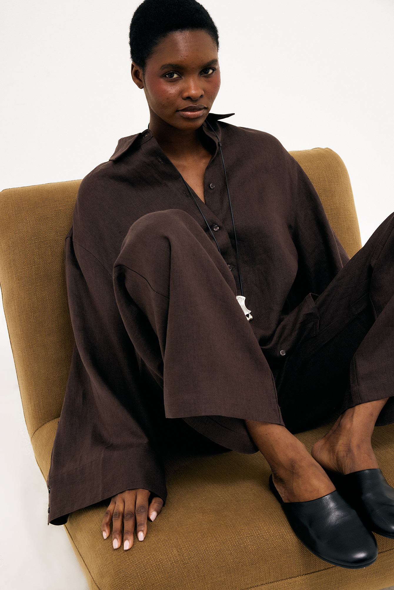 Drawstring linen pants brown — byxor med fickor från NA-KD