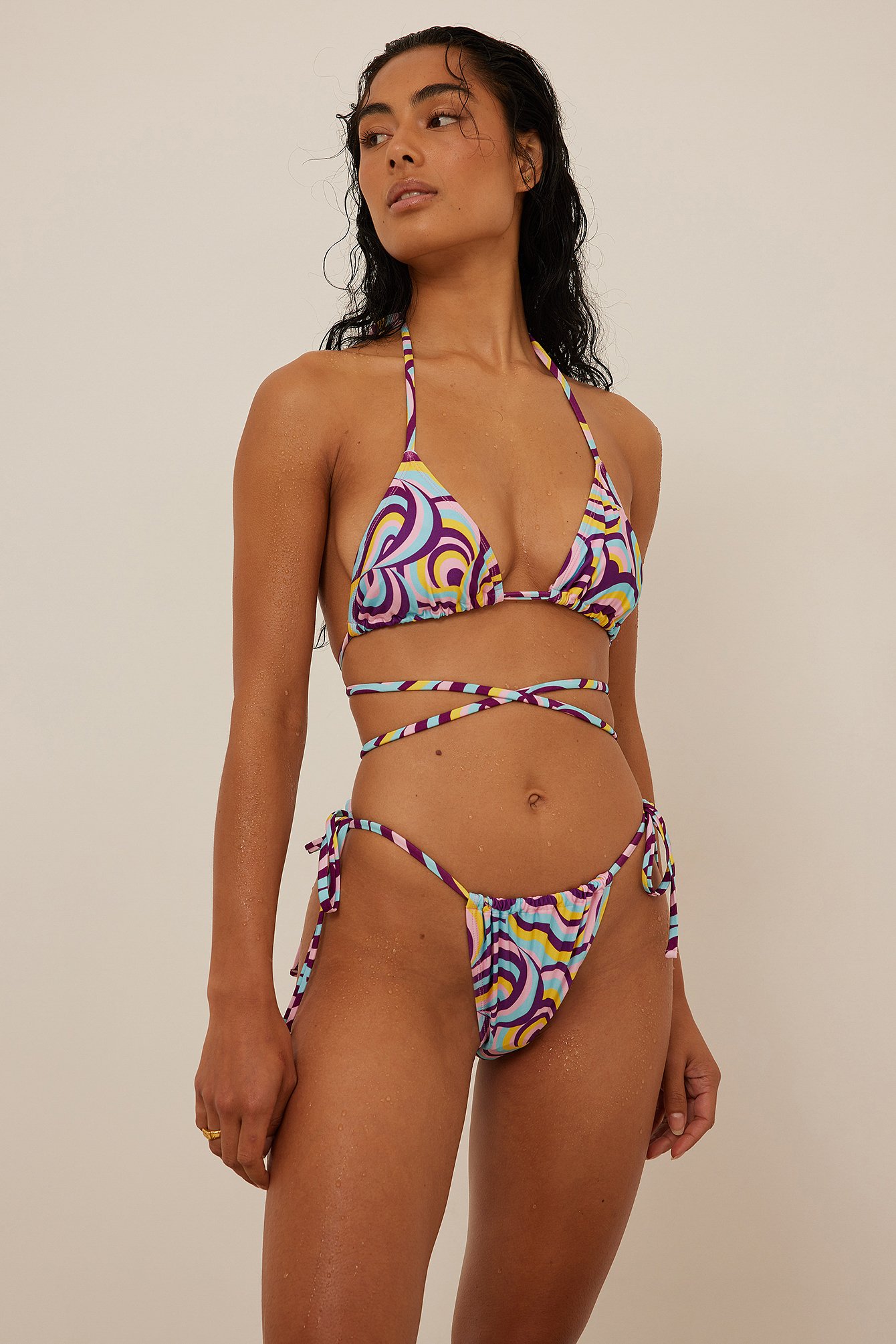 Multi Colour Print Bikinitrusse med løbebånd og mellemhøj talje