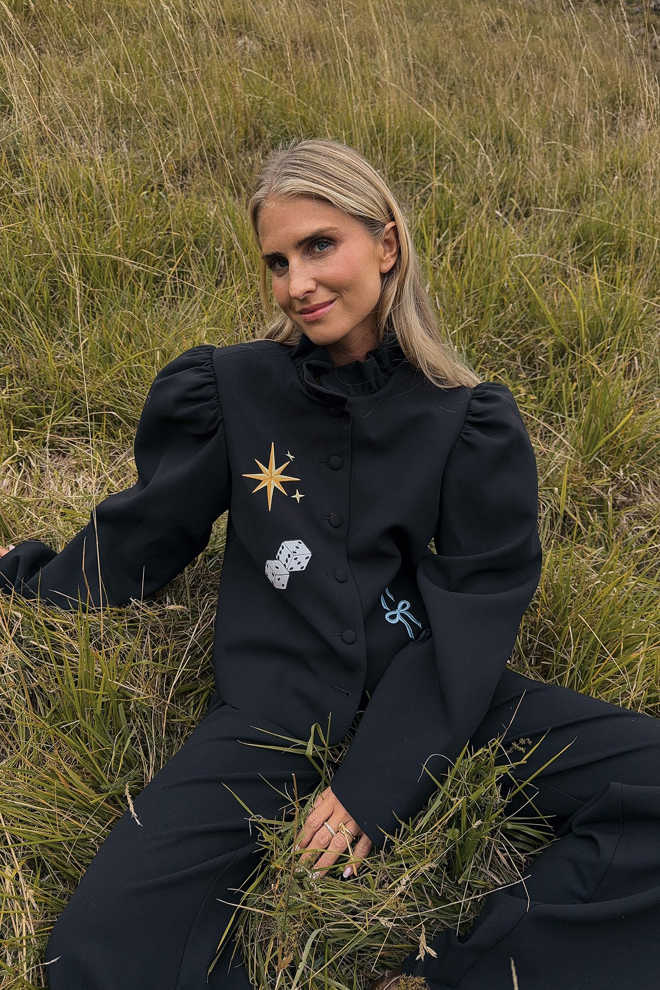 Olivia TPS x NA-KD Blazer brodé - Blazers - Noir - EU 34 - NA-KD / NAKD