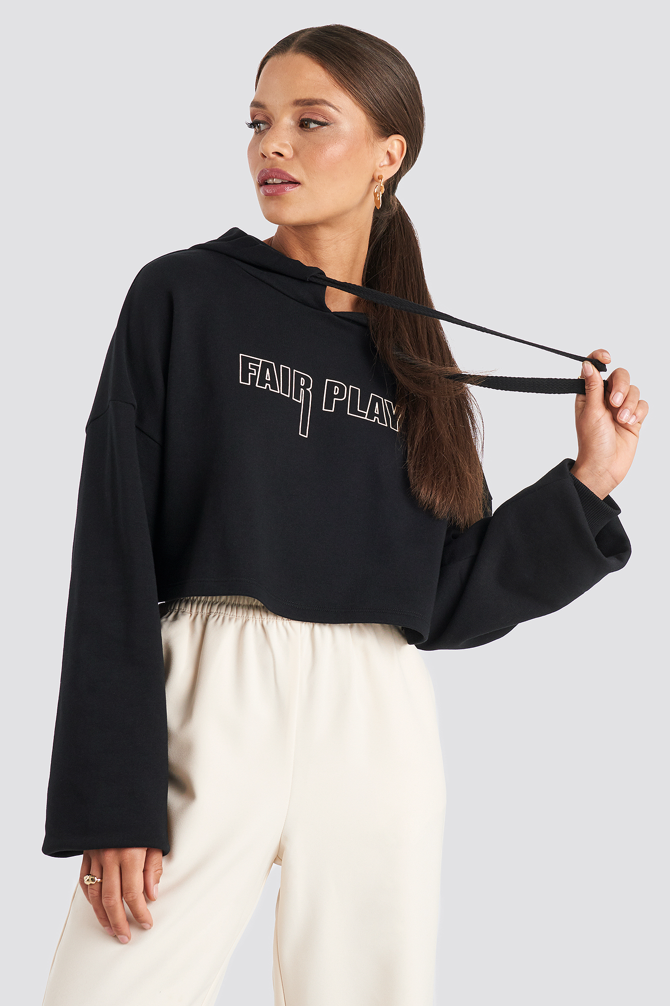 Fair Play Cropped Hoodie Black