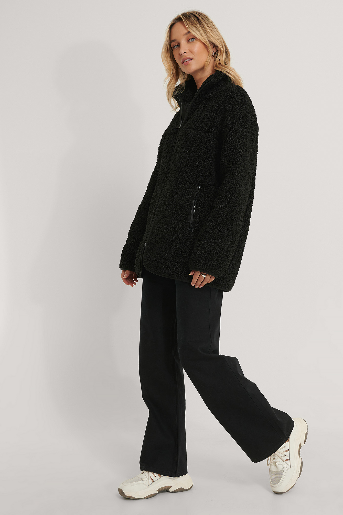 EMMA ELLINGSEN X NA-KD Pile Jacket Black