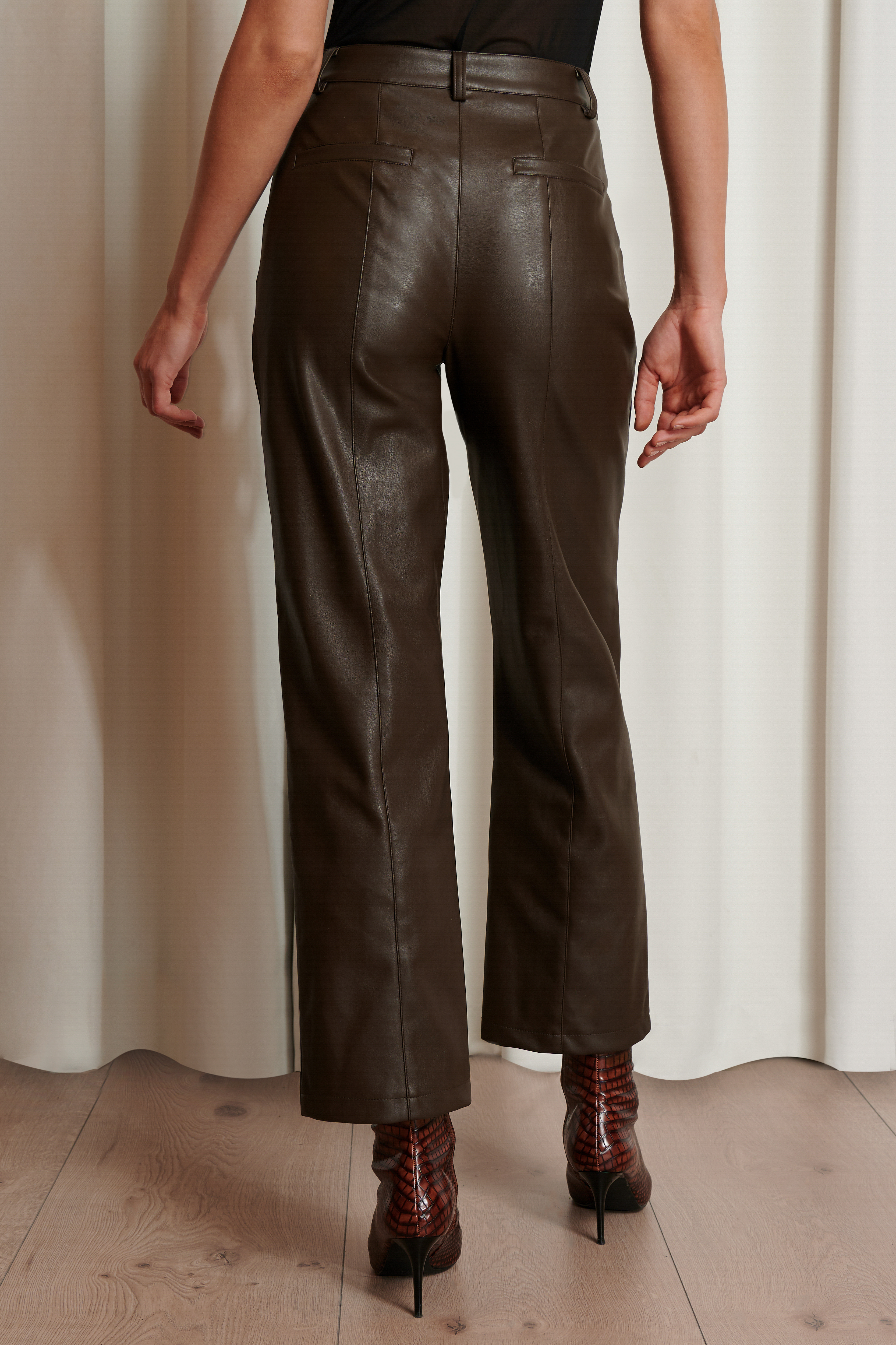 Seam Detail PU Pants Brown | na-kd.com