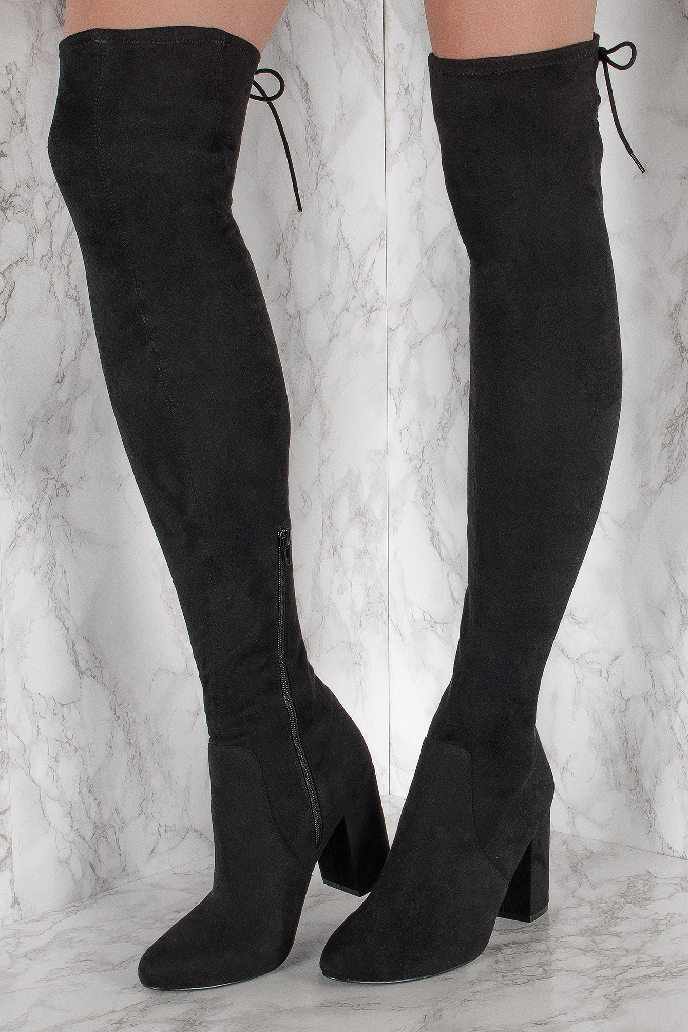 black overknees