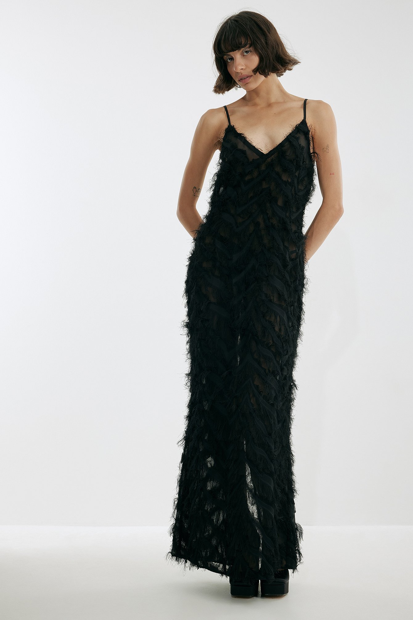 Feather Maxi Dress Black | na-kd.com