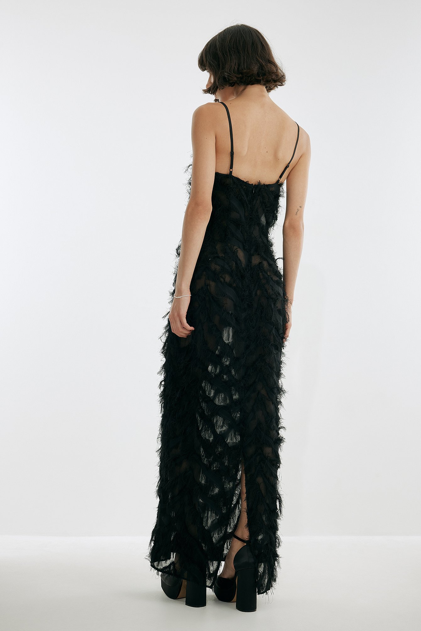 Feather Maxi Dress Black | na-kd.com