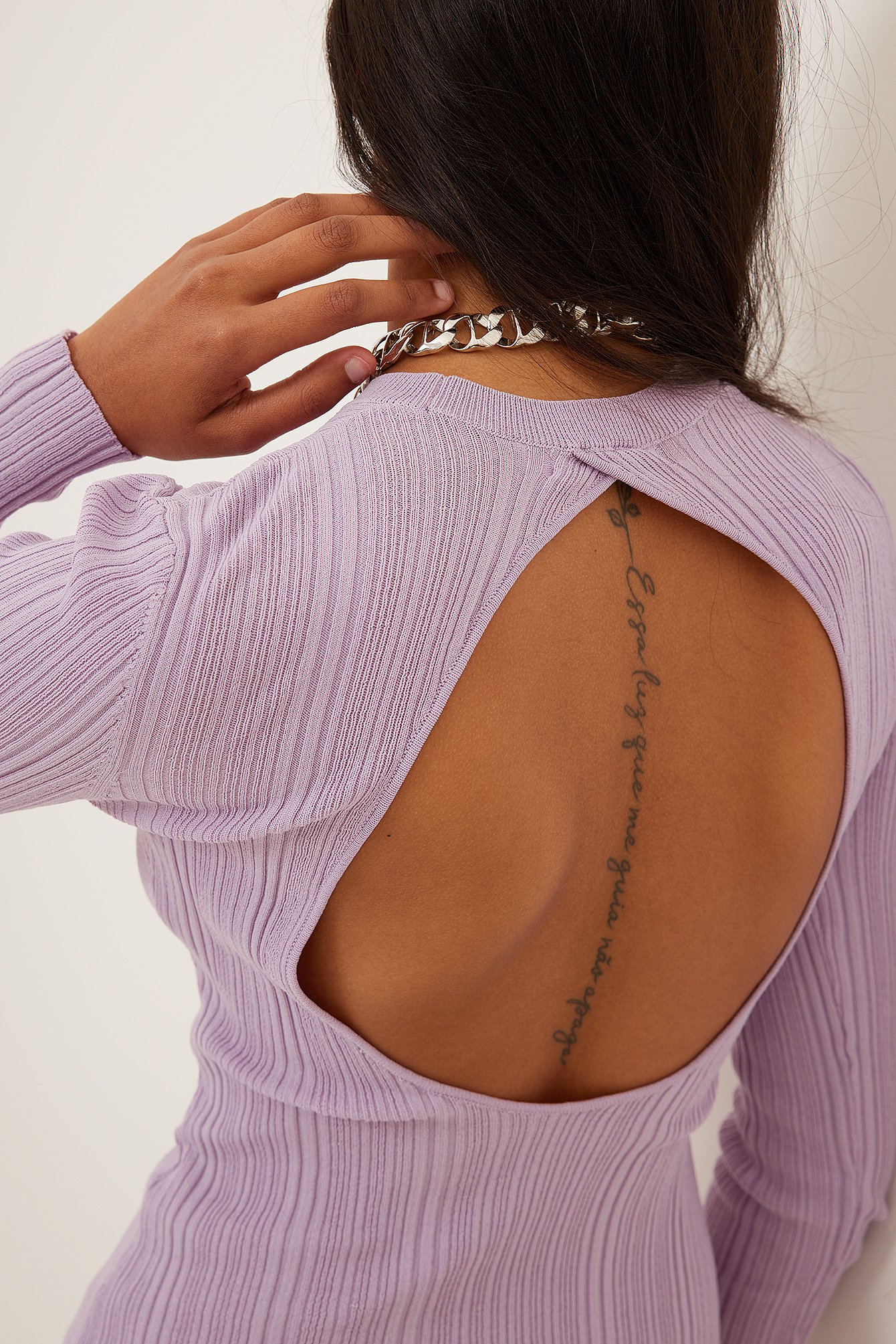 Light Lilac Feingestricktes Oberteil mit Rückenausschnitt