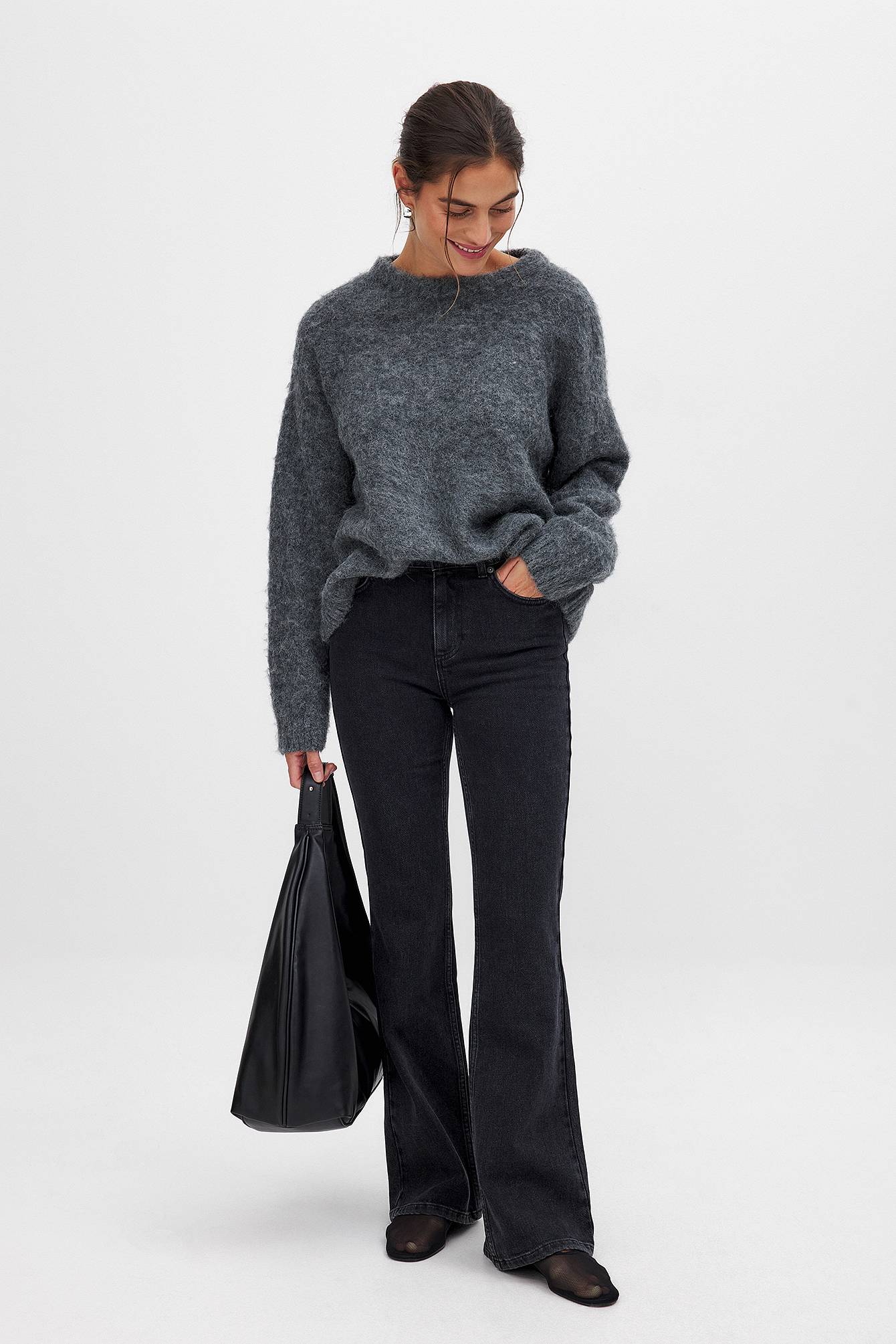 Uitlopende jeans met hoge taille - Flared Jeans - Zwart - EU 38 - NA-KD / NAKD