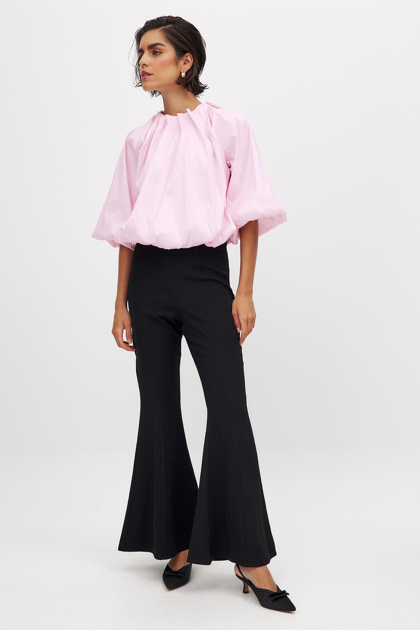 NA-KD - Utsvingt bukse med lav midje - Slengbukser - Svart - EU 32 - NA-KD / NAKD