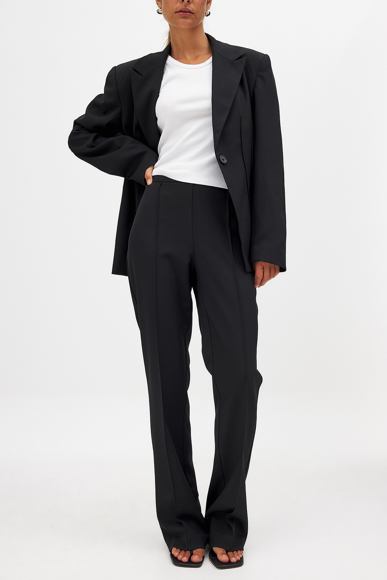 Flared Mid Waist Suit Pants - Flared Pants - Black - EU 32 - NA-KD / NAKD
