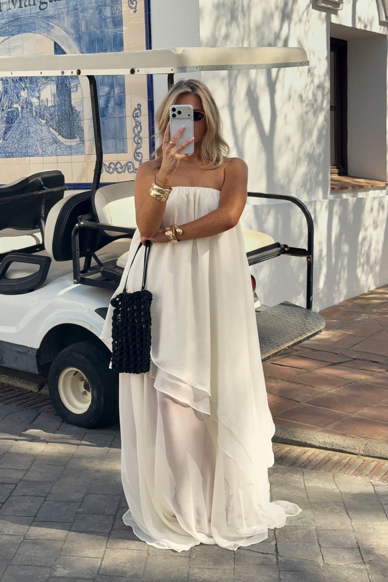 Flowy Asymmetrical Bandeau Dress Offwhite | NA-KD Flowy Asymmetrical Bandeau Dress Offwhite | NA-KD