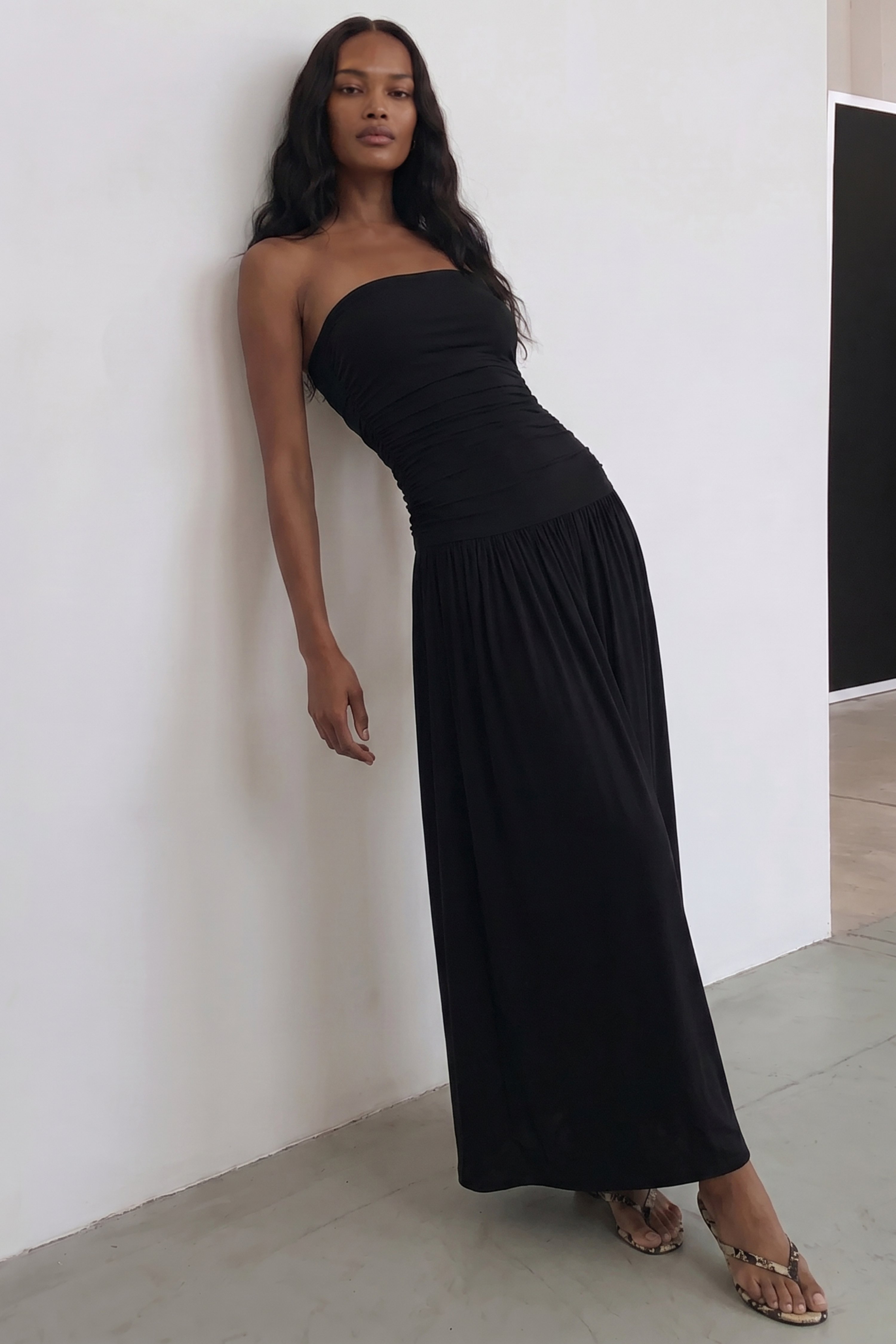 cinched waist flowy dress STRAPLESS FLOWY MINI DRESS main image 1