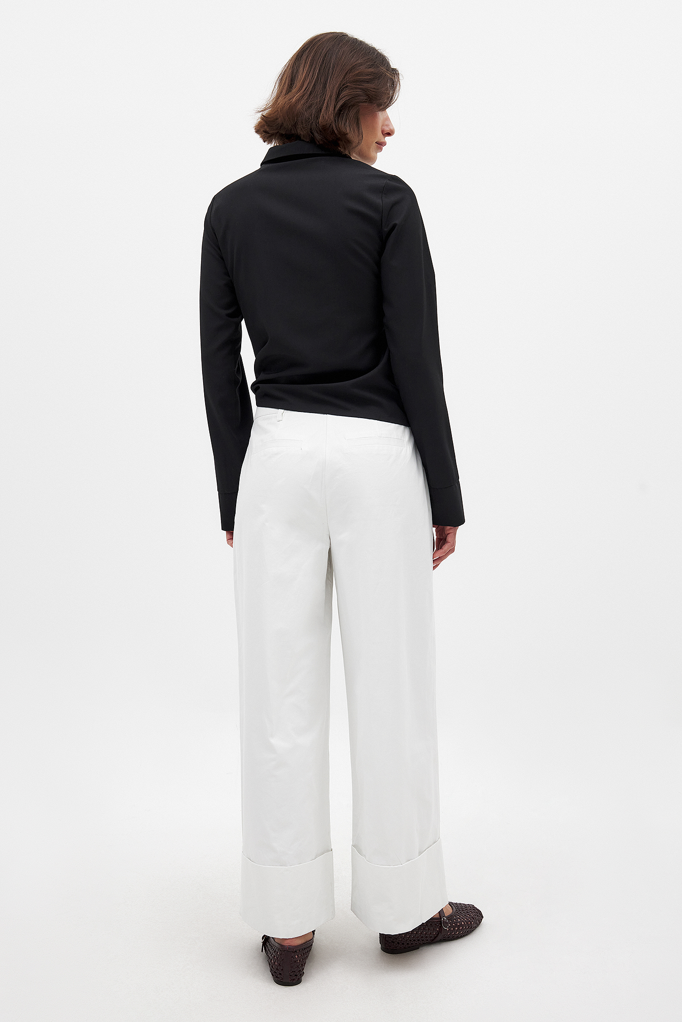 Fold up detail mid waist pants off white — byxor med fickor från NA-KD