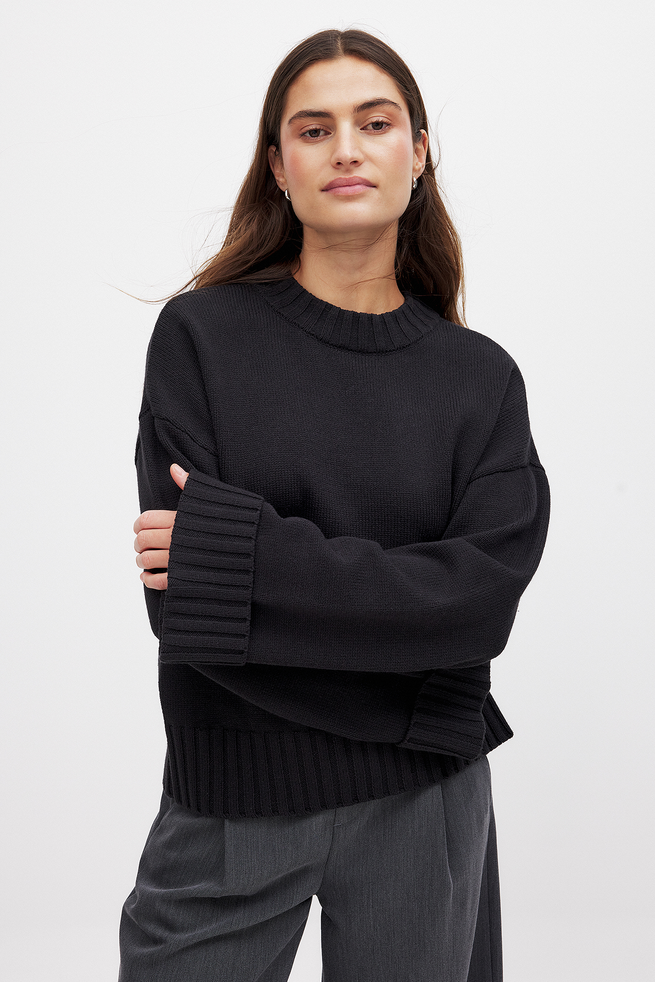 Knitted folded-sleeve sweater