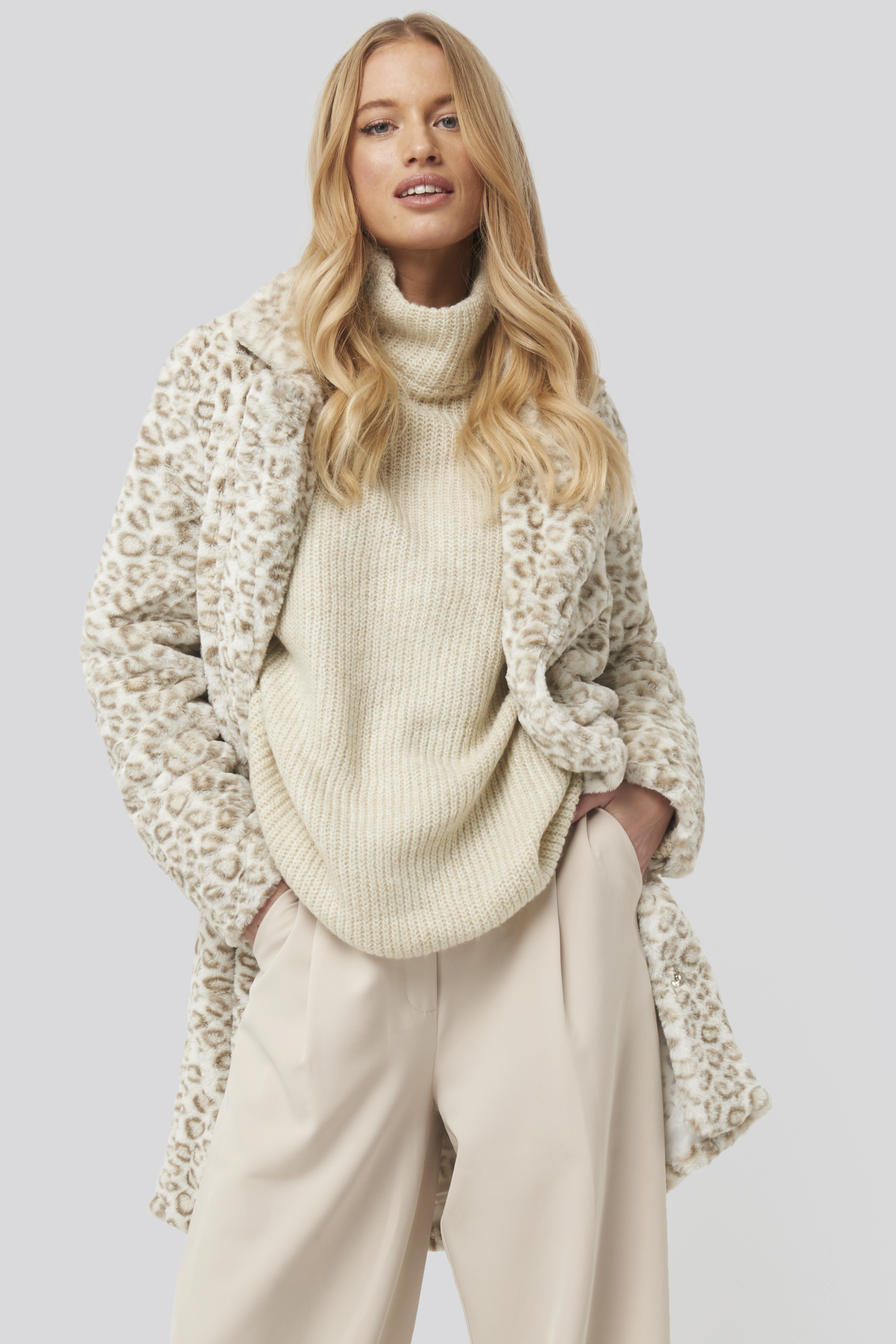 Folded Sleeve Turtle Neck Knitted Sweater Cream