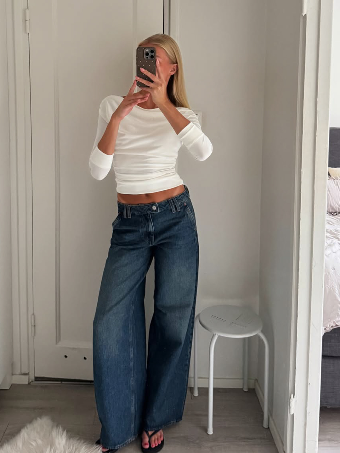 Mid Waist Wide Leg Jeans - Dark Blue