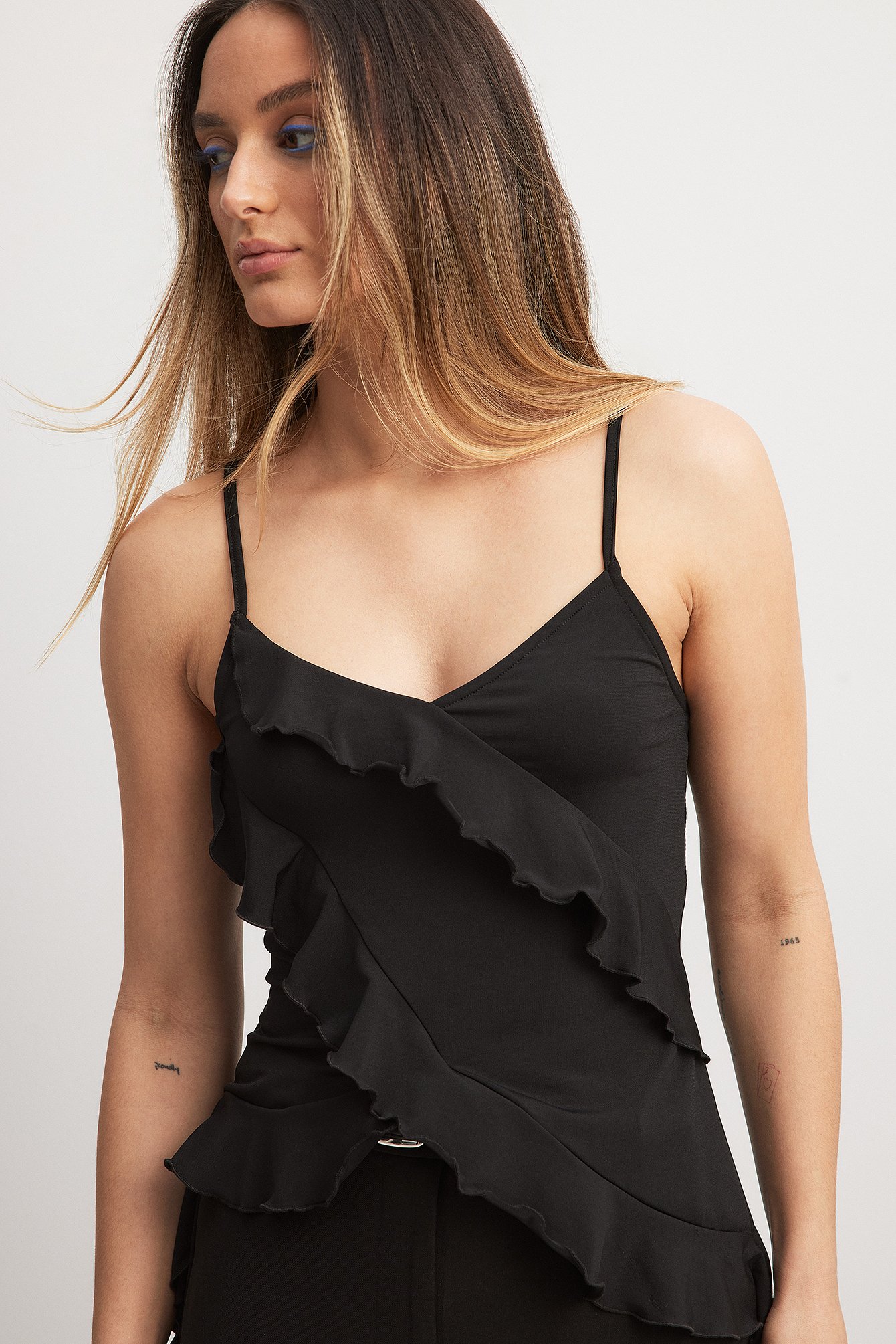 Frill Top Black | NA-KD