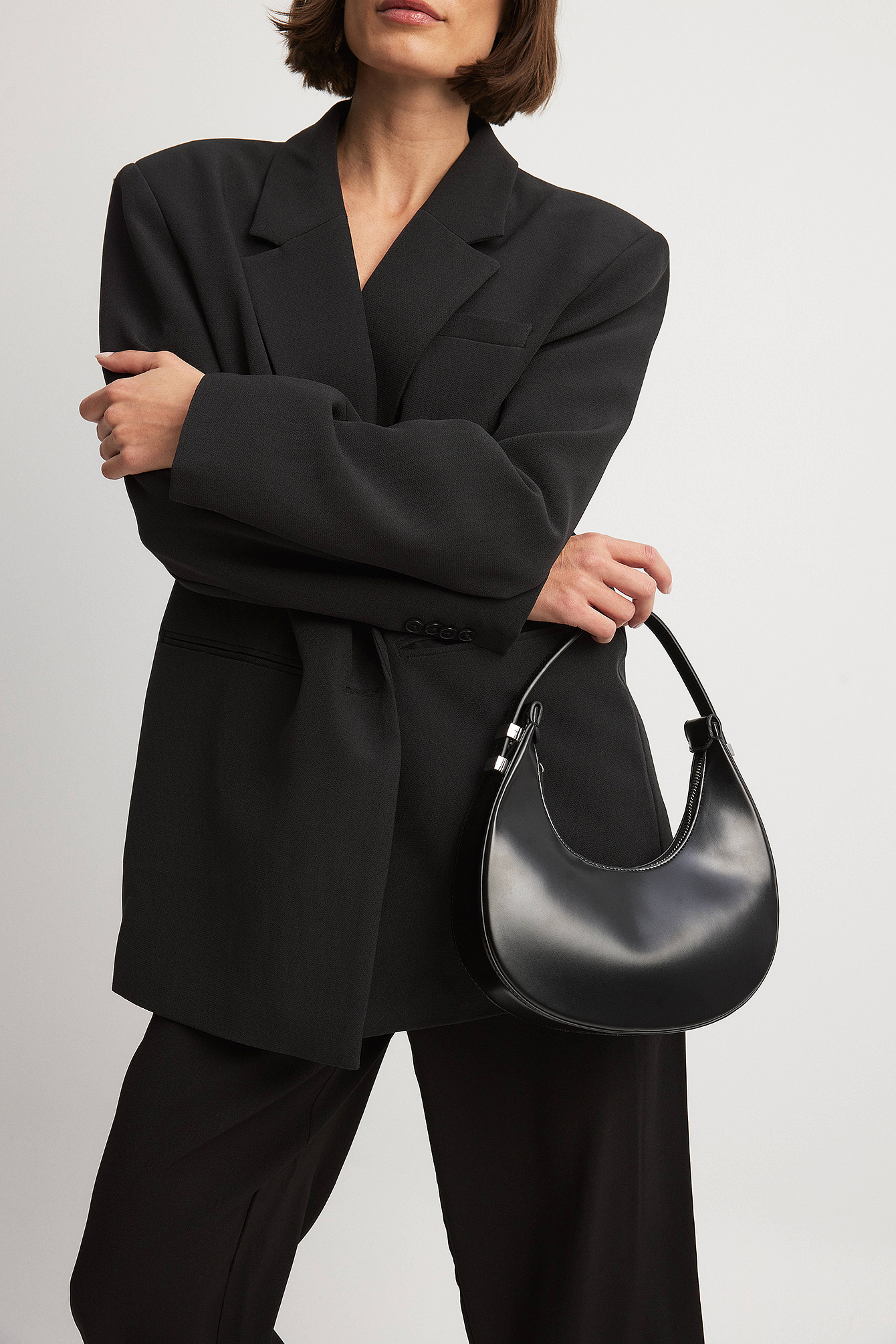 Glossy Rounded Bag Black | NA-KD