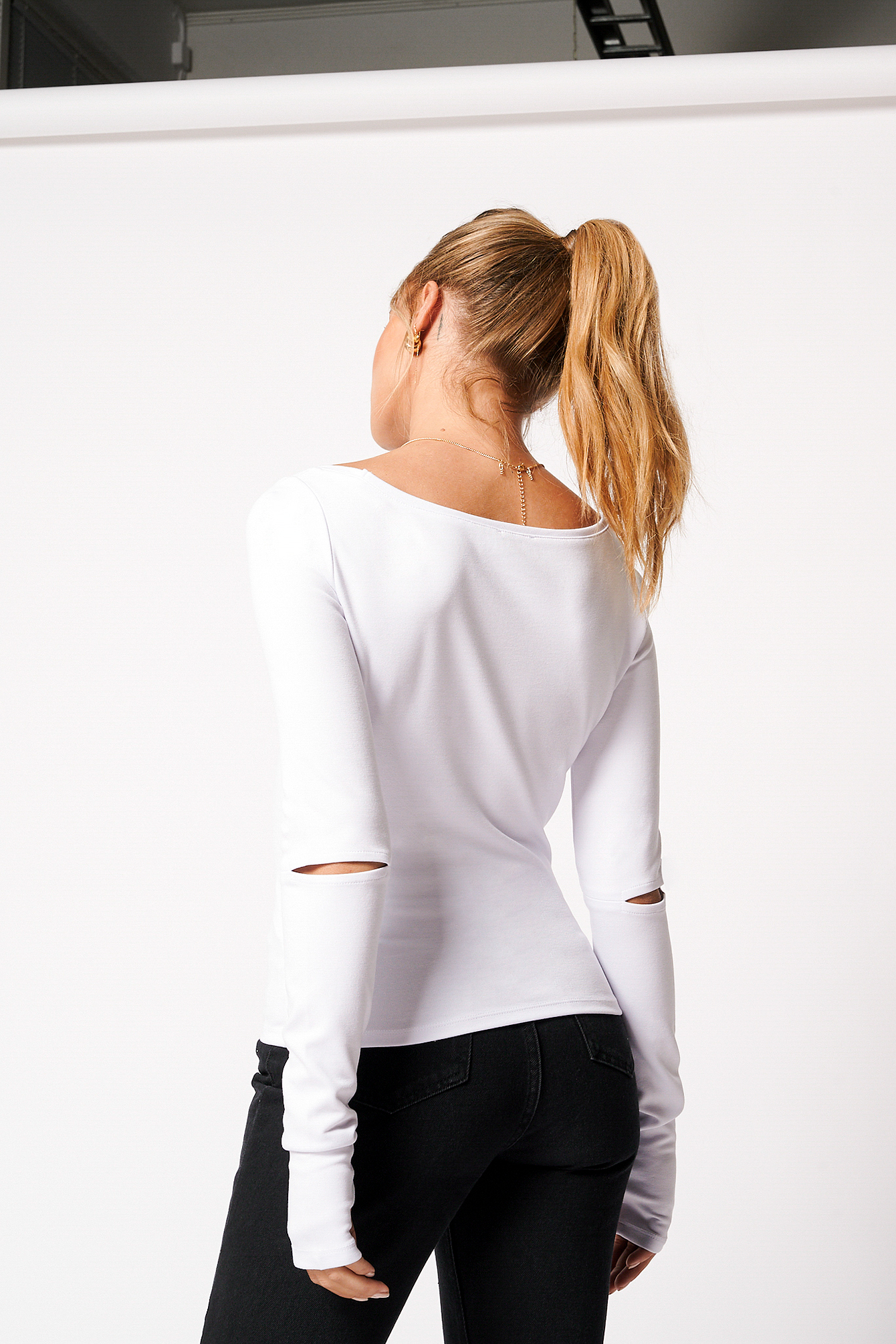 HANNA SCHÖNBERG X NA-KD DEEP BOAT NECK TOP - WHITE