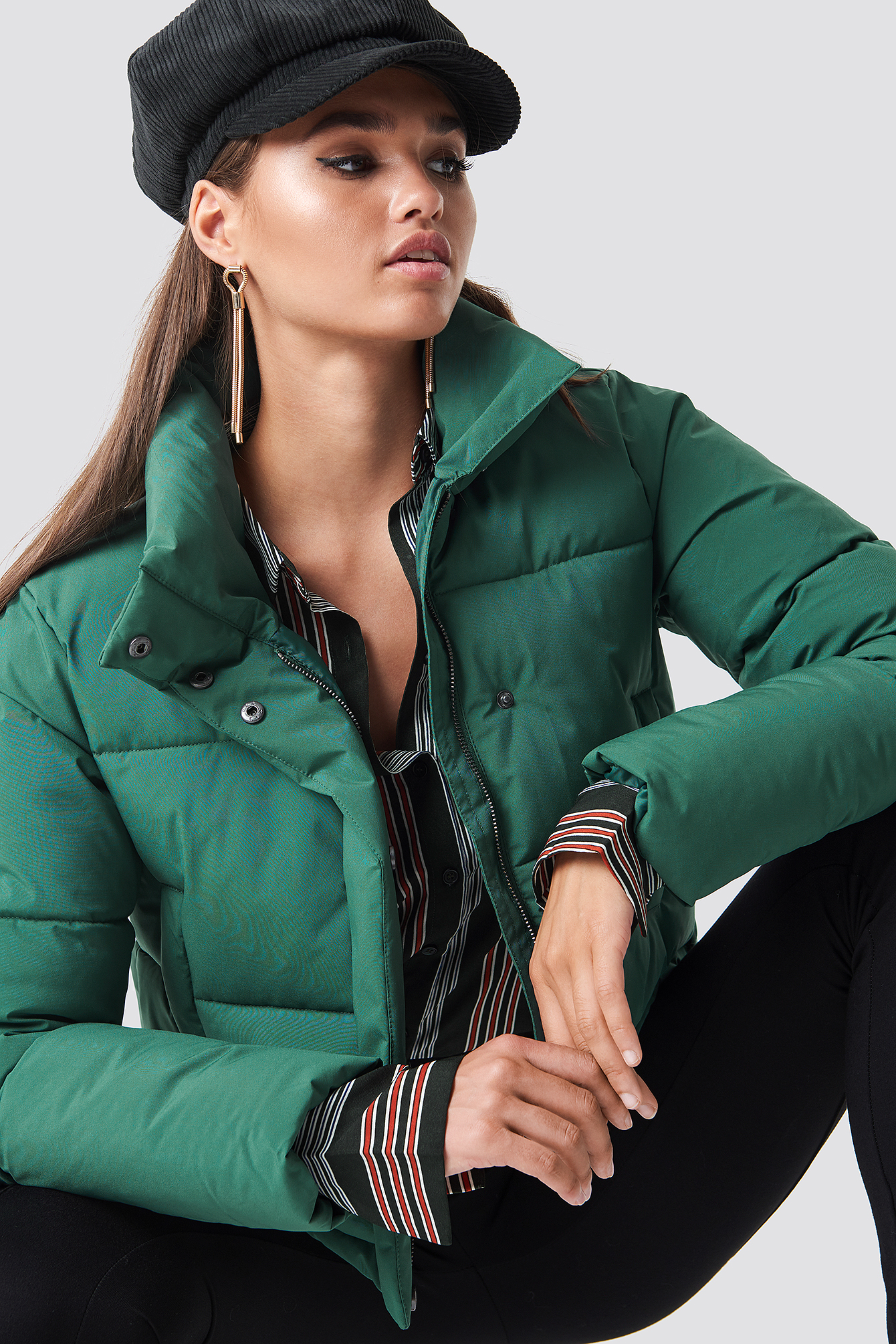 Short Puffy Jacket Dark Green
