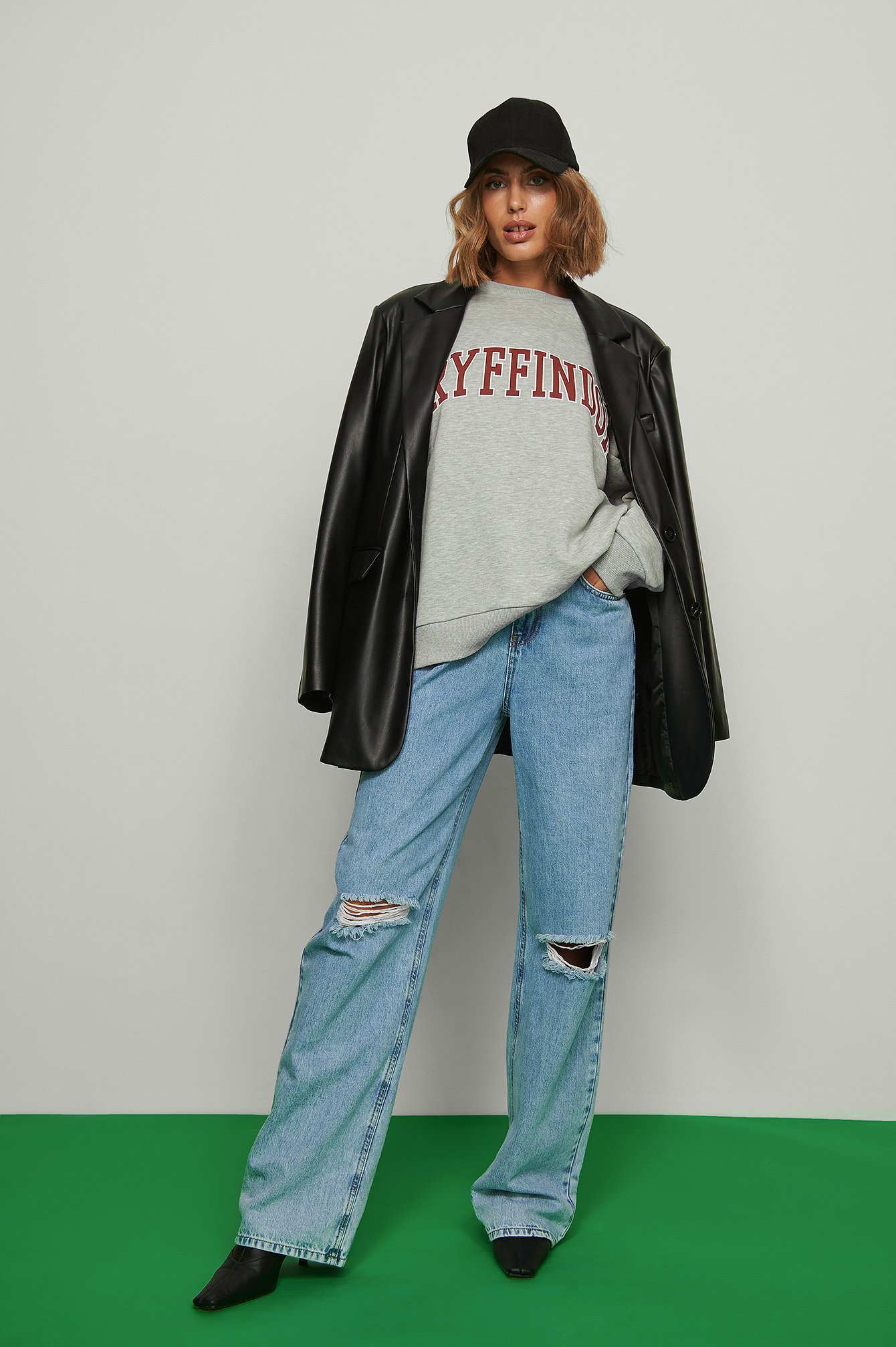 grey gryffindor sweater