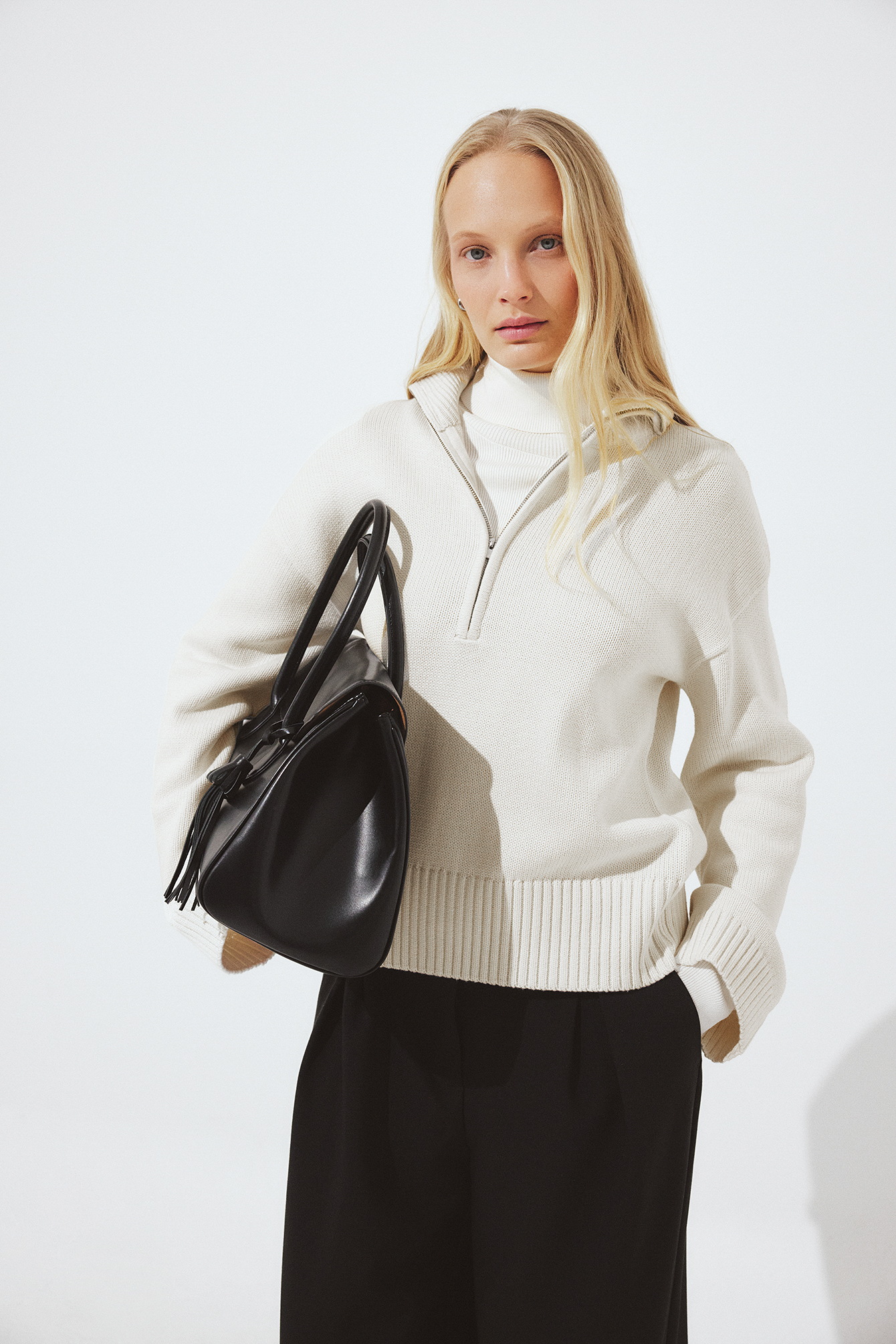 high_neck_zipped_knitted_sweat