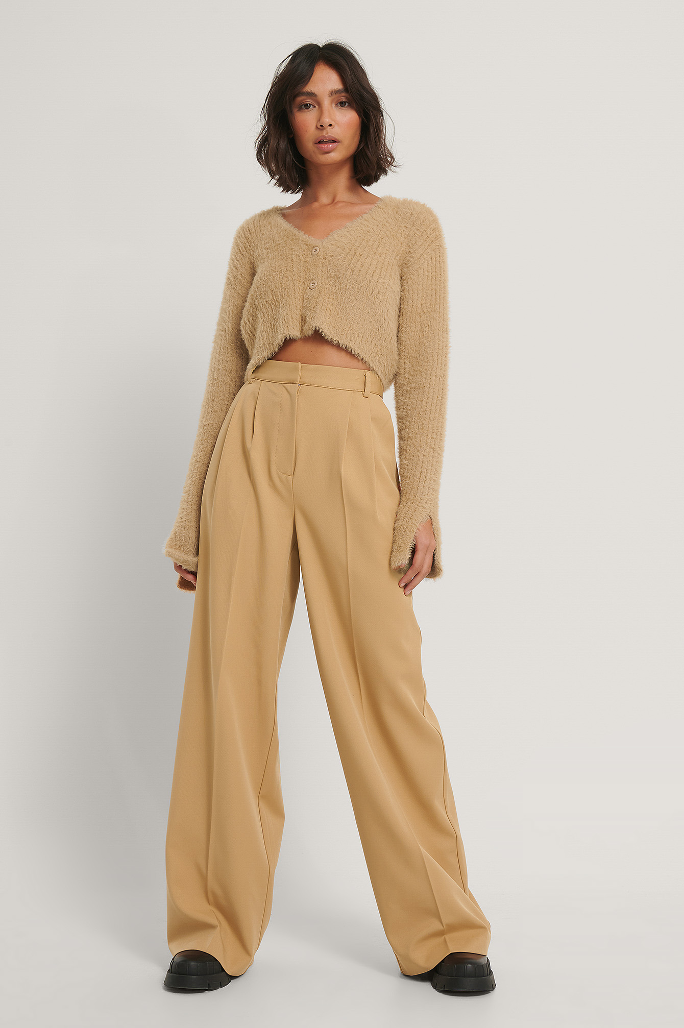 Pantalón De Gabardina Beige | na-kd.com