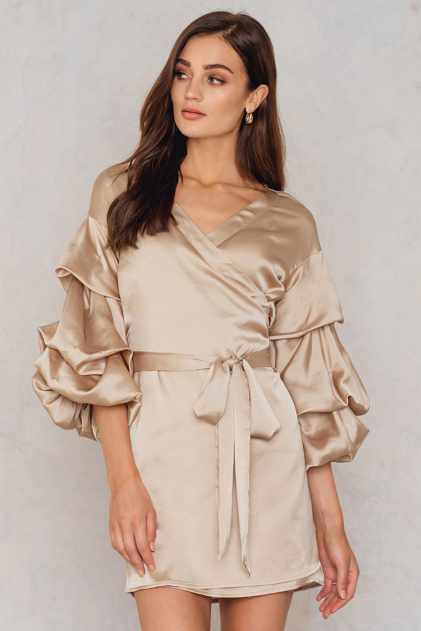 Bubble Sleeve Satin Dress Beige NAKD