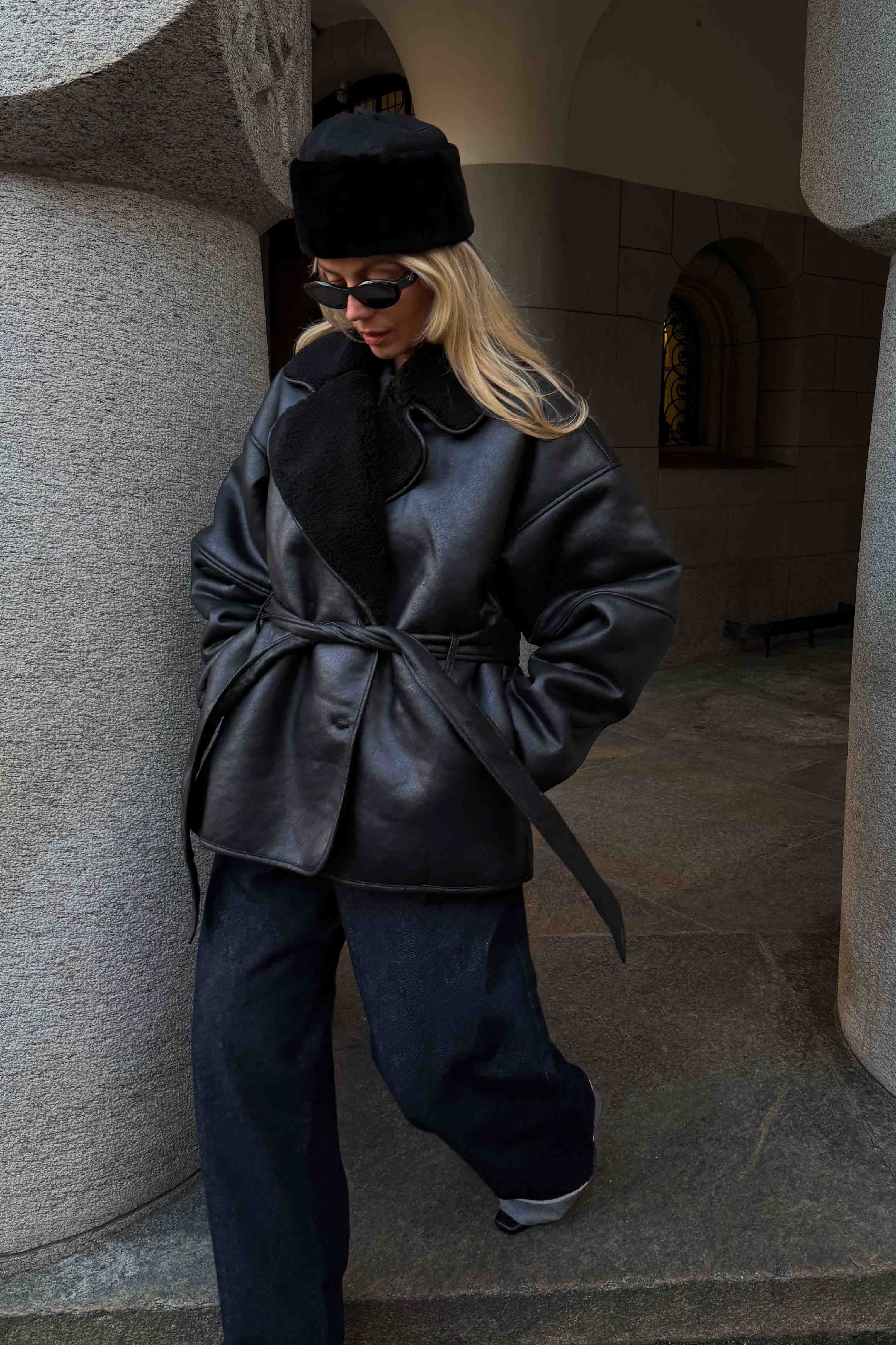 Oversized Belted Shearling Jacket Black | NA-KD