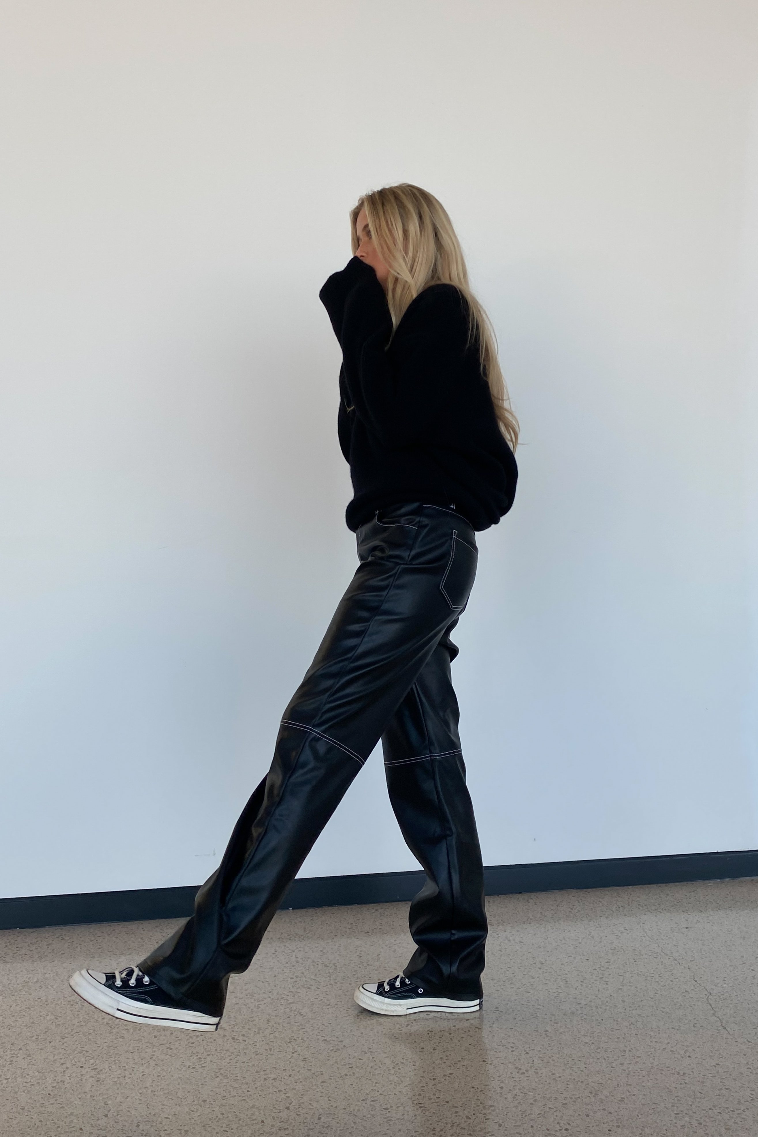 Black Genanvendte bukser i PU med kontrastsyninger