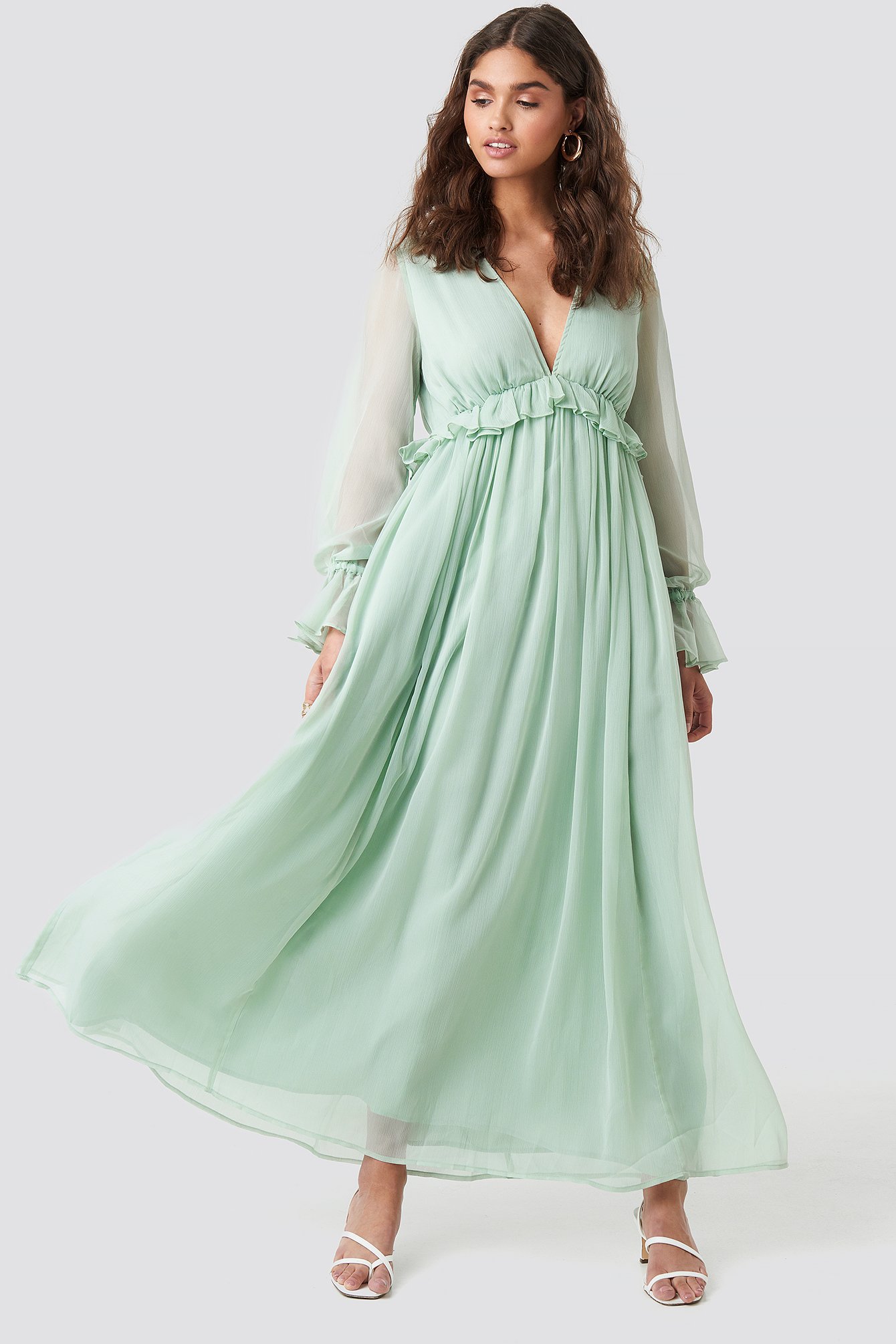 Kae Sutherland X Na-kd Deep V Neck Maxi Dress - Green In Mint