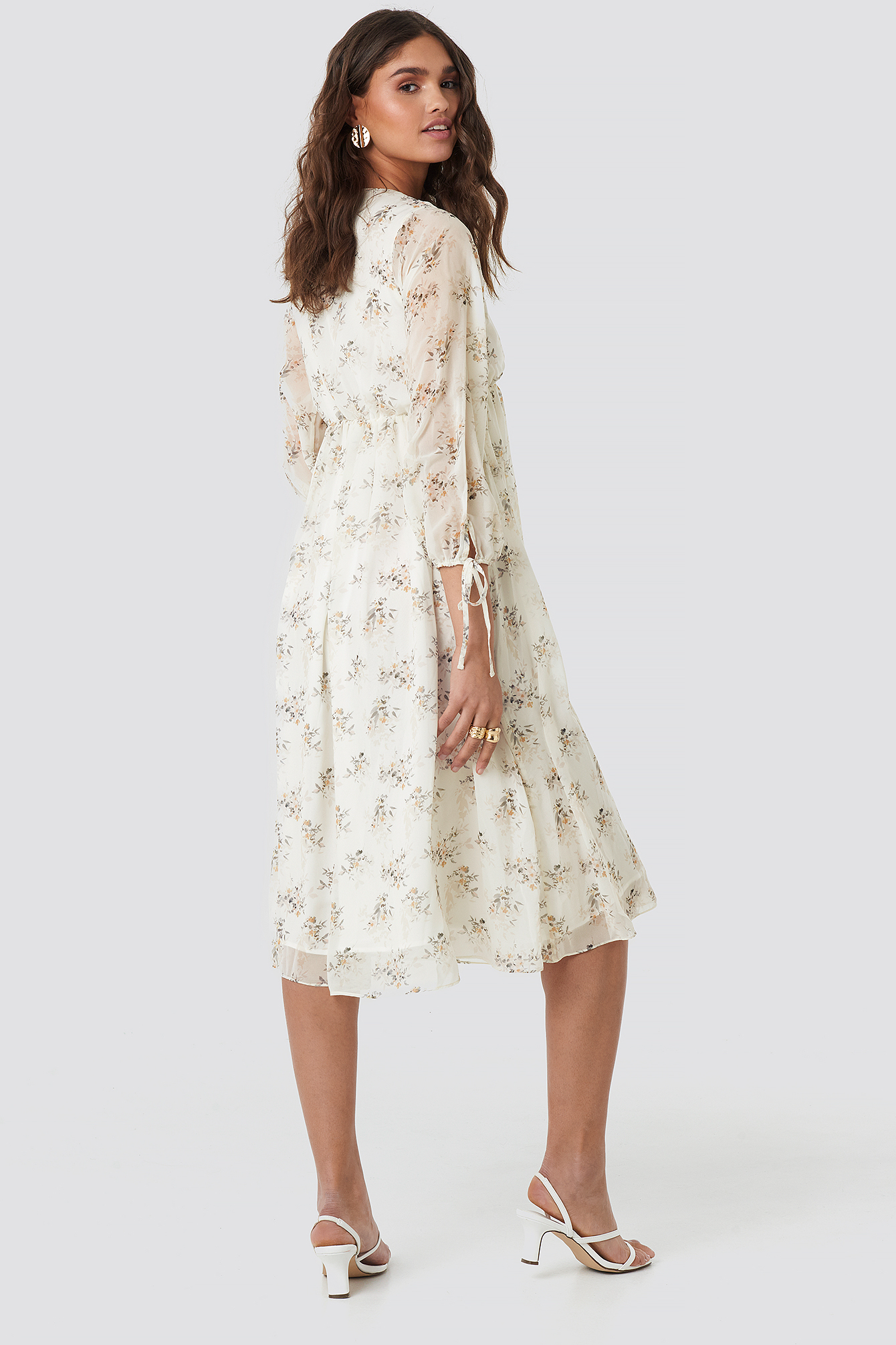 KAE SUTHERLAND X NA-KD FLORAL DEEP V NECK MIDI DRESS - WHITE