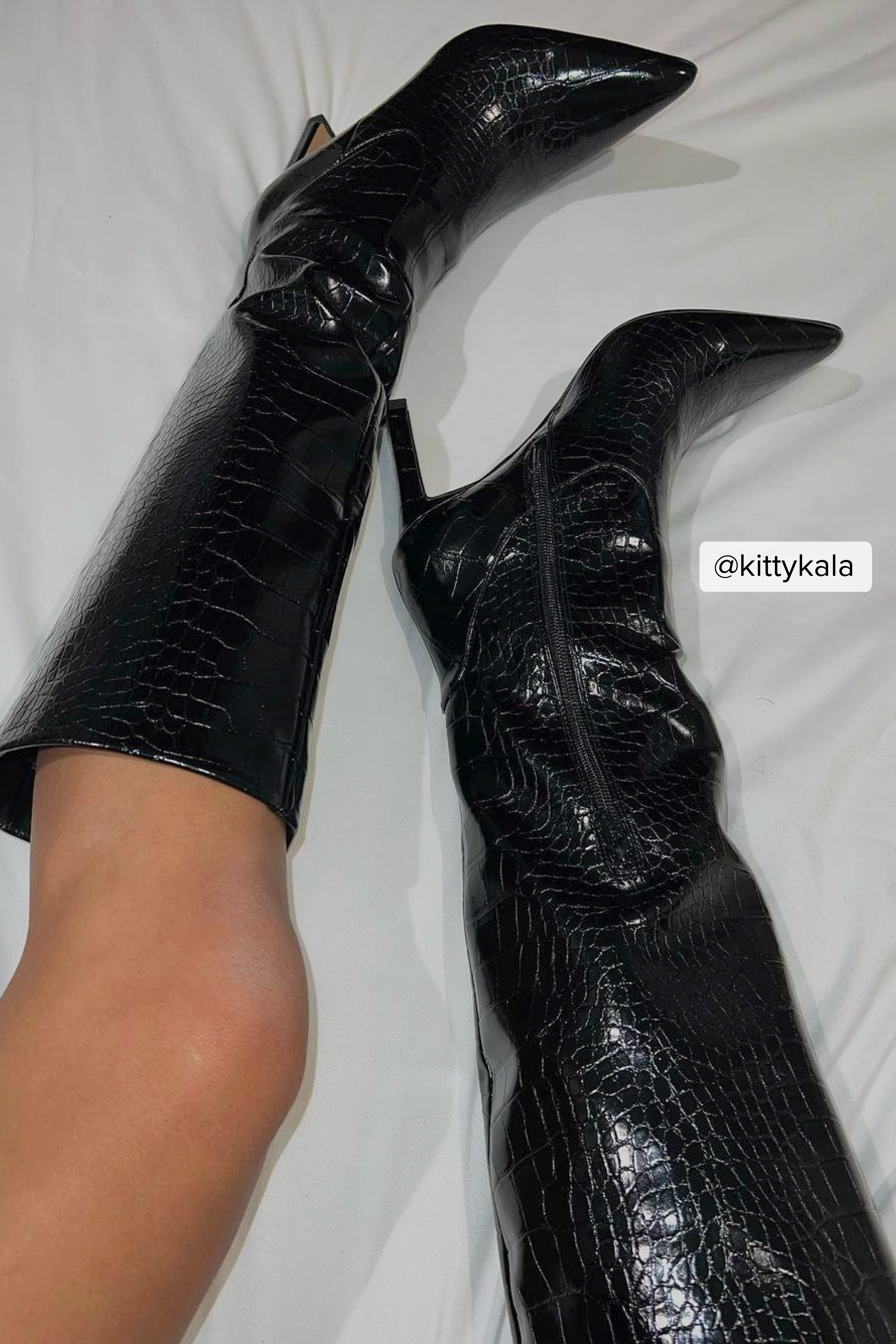 NA-KD Shoes Spetsiga boots med löst skaft - Black