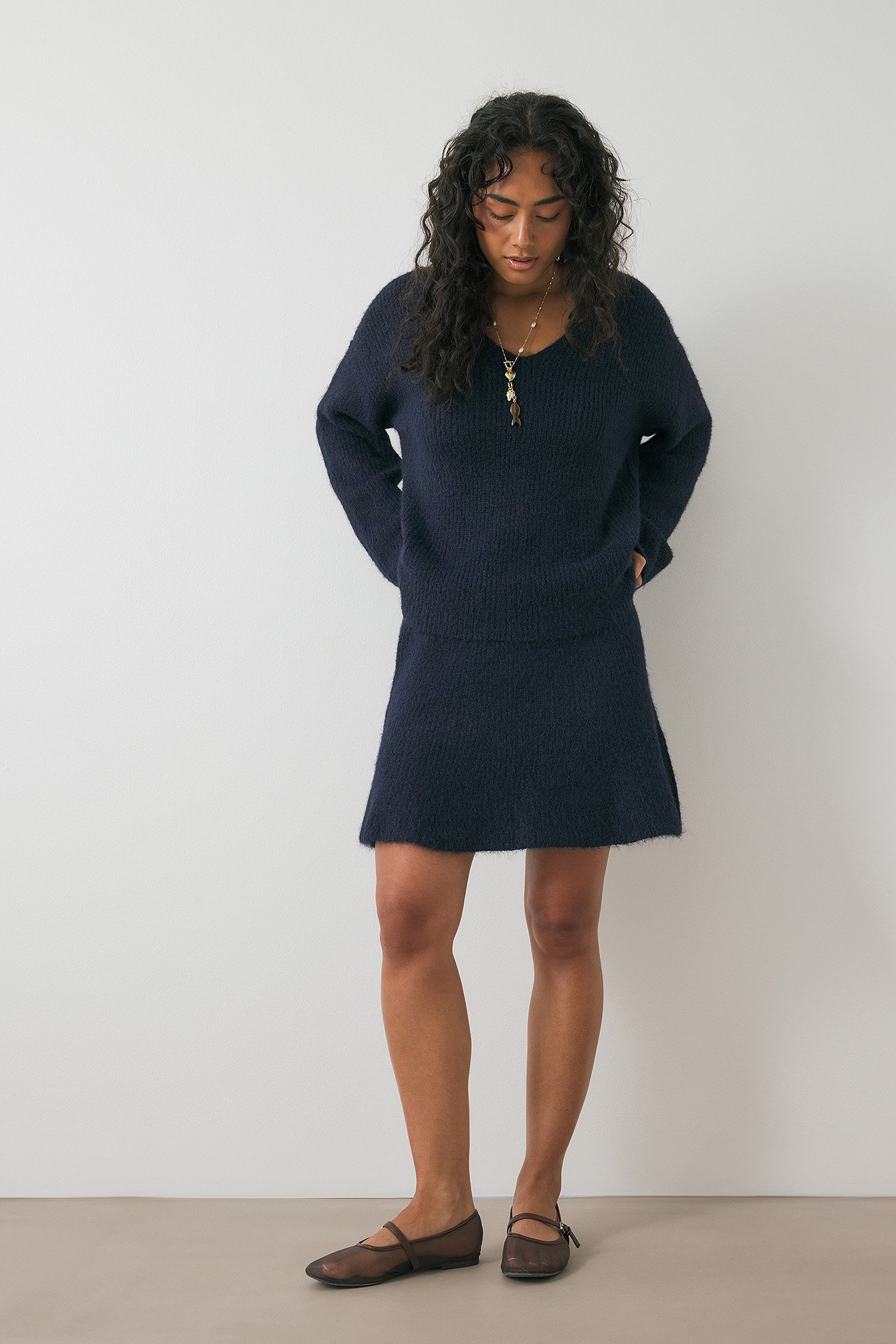 Knitted V-Neck Sweater Navy | NA-KD