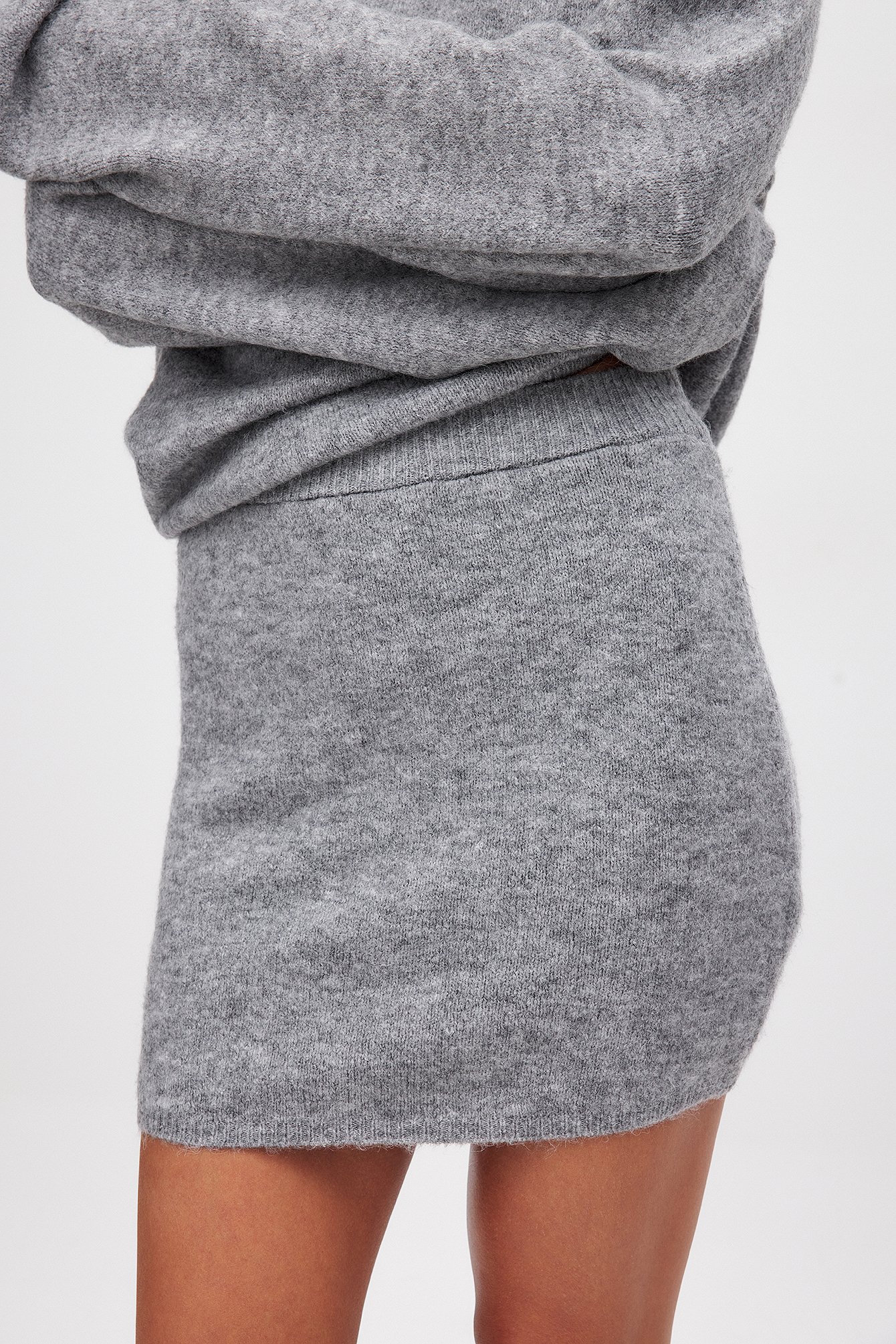 Josefine HJ x NA-KD Mini-Strickrock - Strickröcke - Grau - XL (EU 46) - NA-KD / NAKD