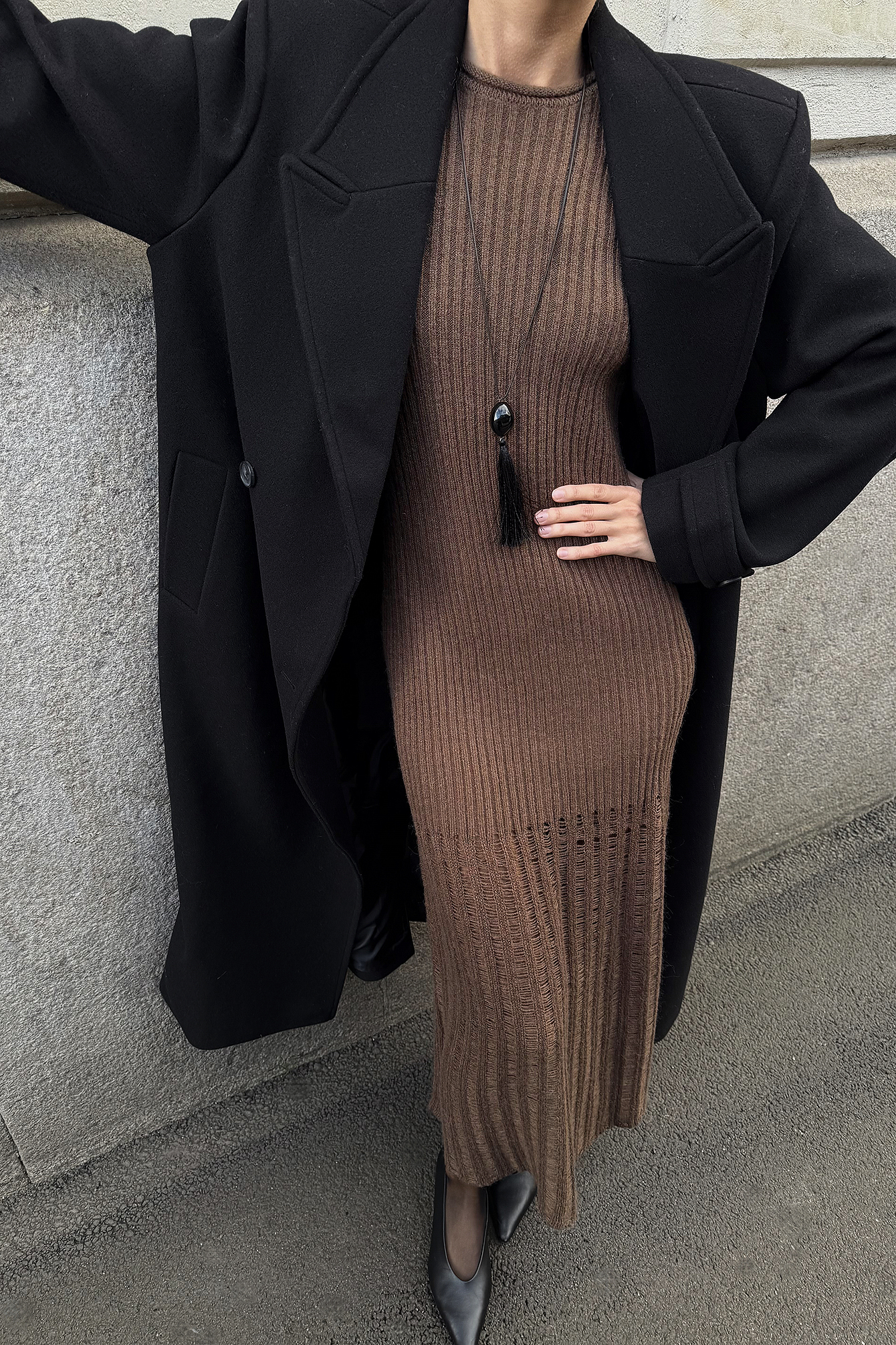 NA-KD geripptes Maxikleid aus Strickstoff - Langärmlige Maxikleider - Braun - XS (EU 32) - NA-KD / NAKD