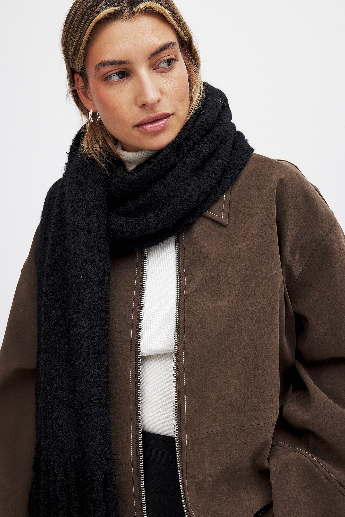 Knitted Scarf Black NA KD knitted-scarf-black-na-kd