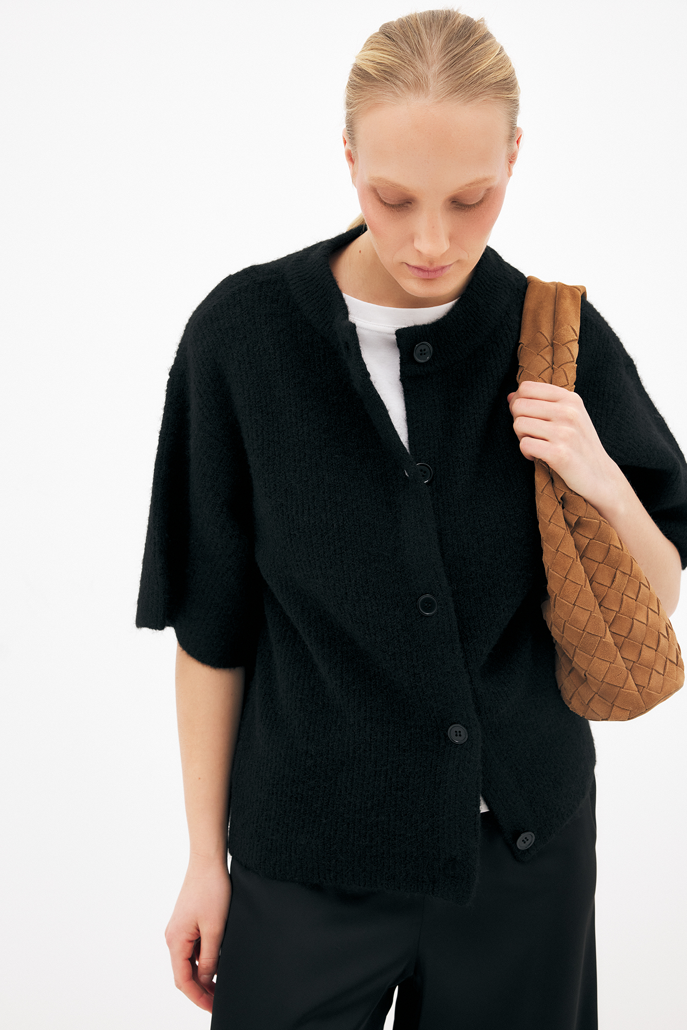 Knitted Short Sleeve Cardigan Black | NA-KD