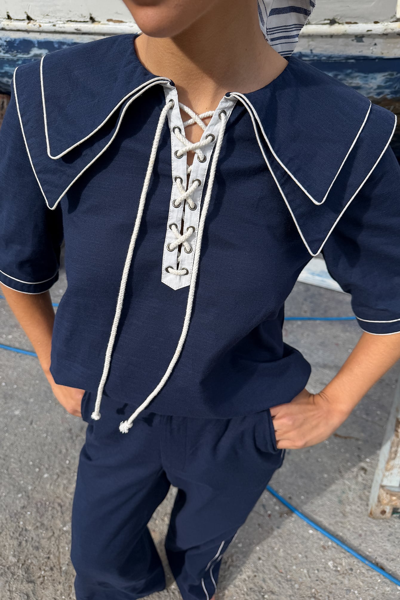 Ines Isaias x NA-KD Blusa de algodón con detalle de encaje - Blusas - Navy - EU 32 - NA-KD / NAKD