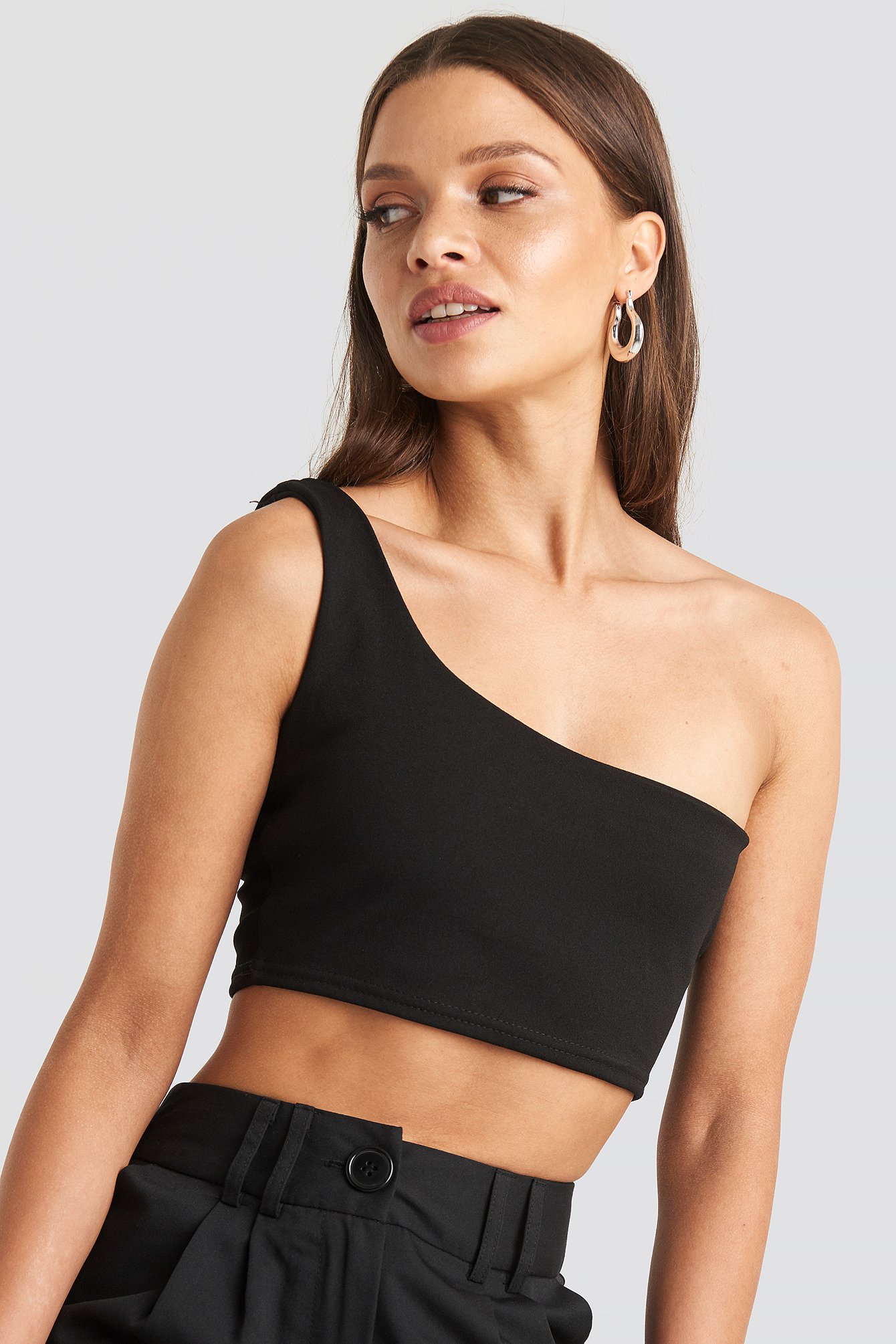 One Shoulder Crop Top Schwarz NAKD
