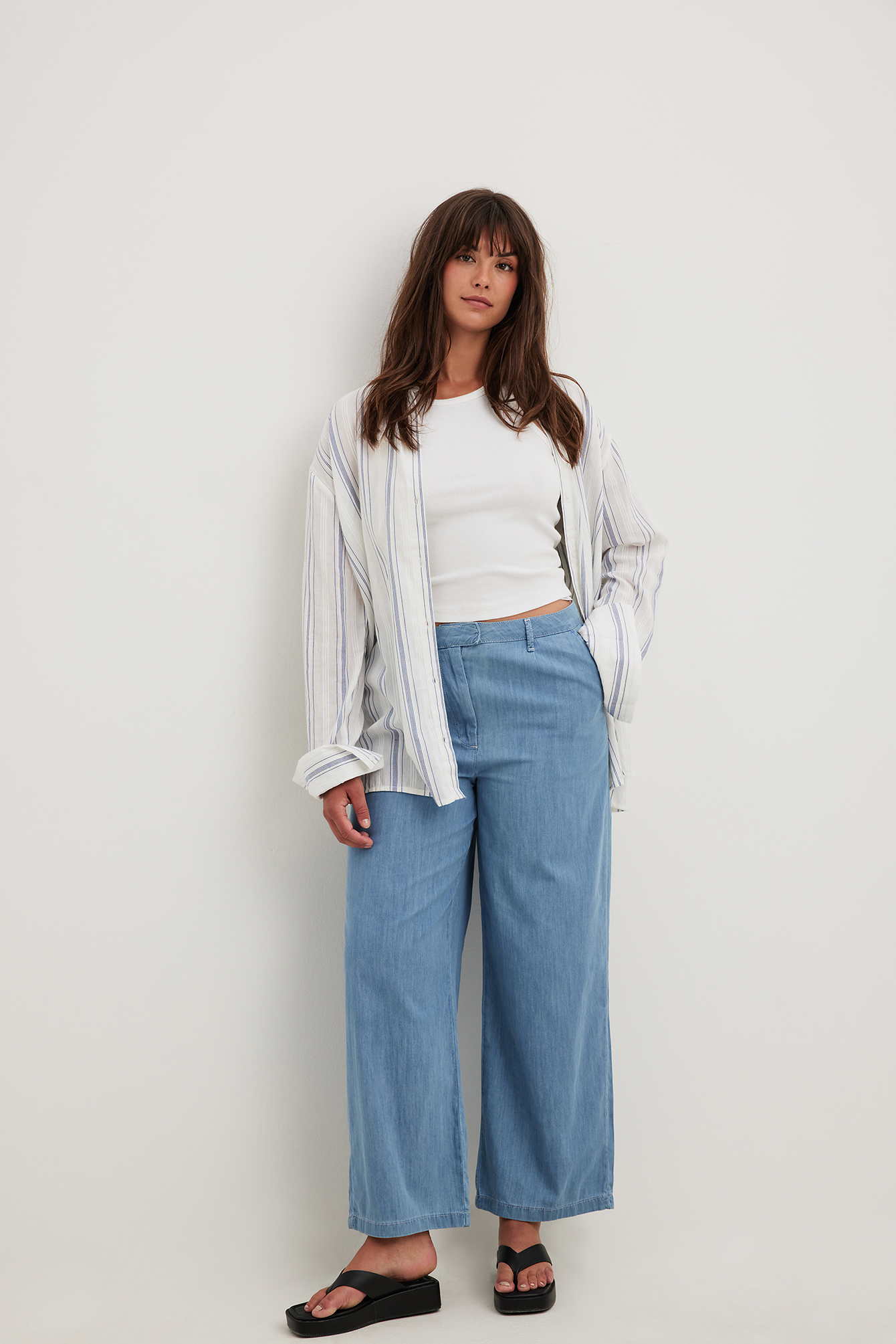 Loose Mid Waist Soft Jeans Blue NA-KD - Main Image