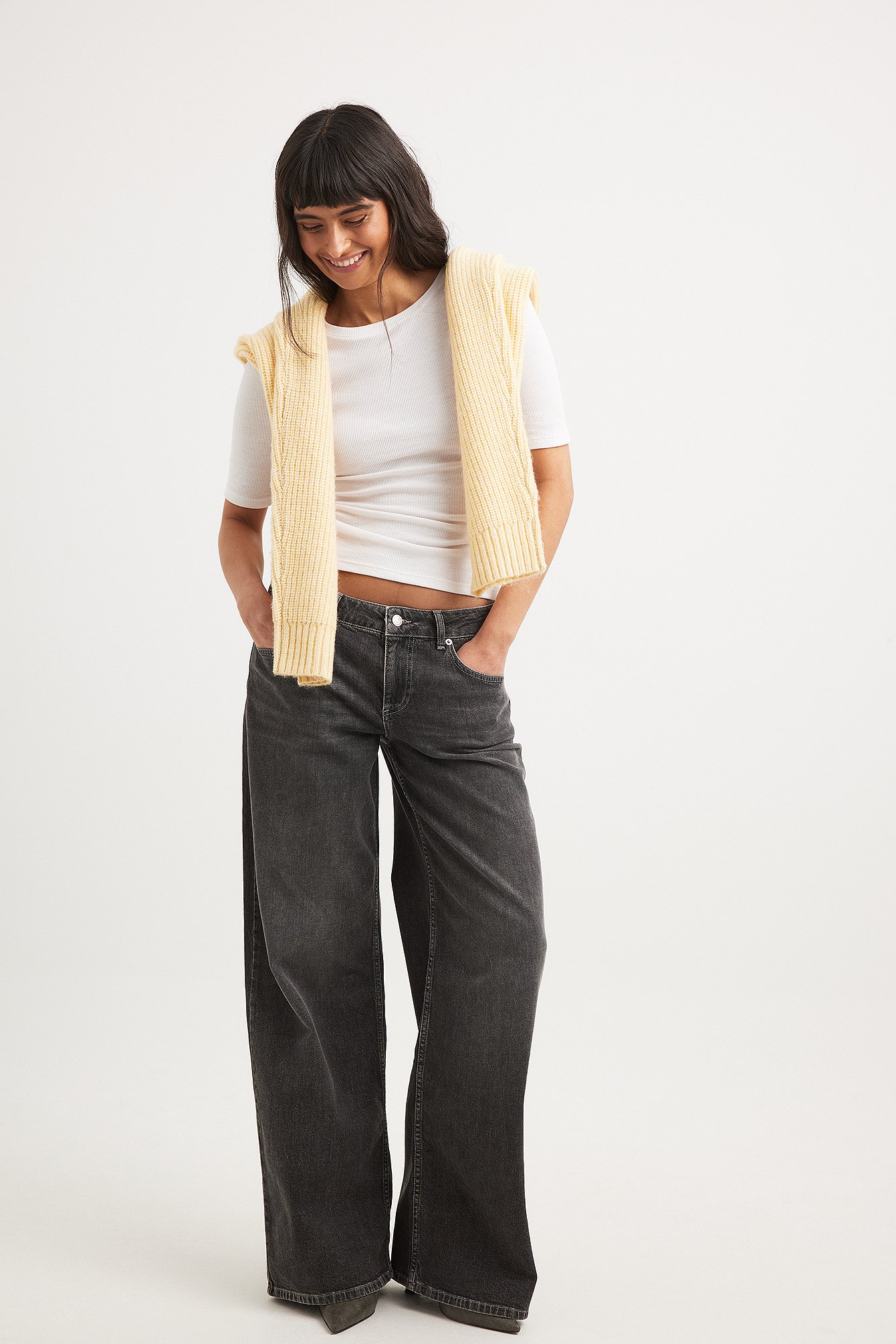 Wide leg low waist jeans