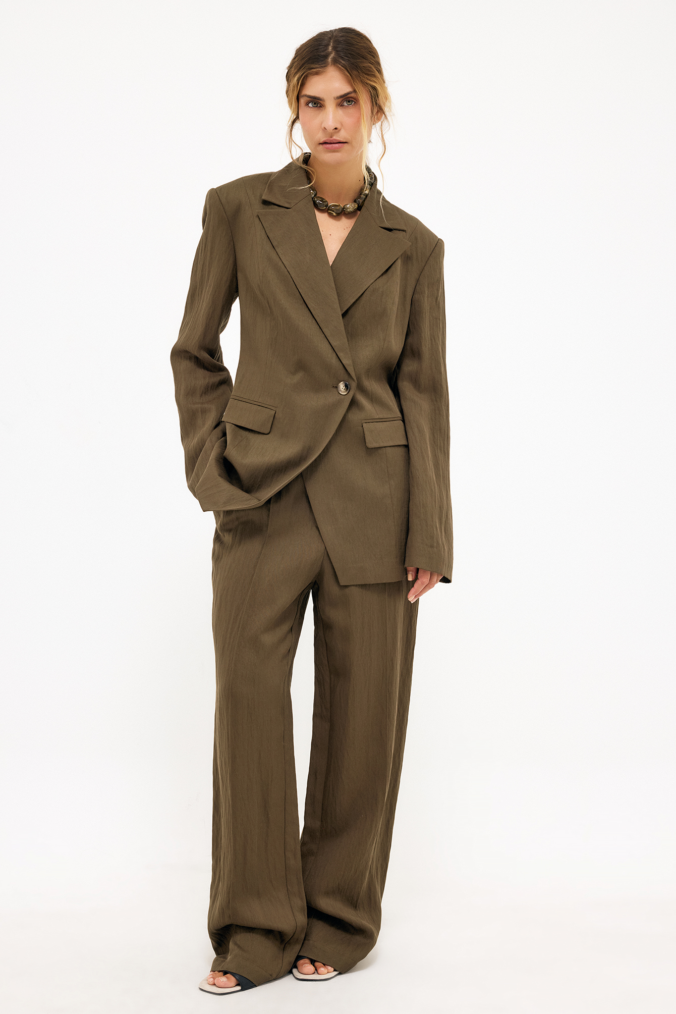 Mid waist lyocell blend pants brown — byxor med fickor från NA-KD
