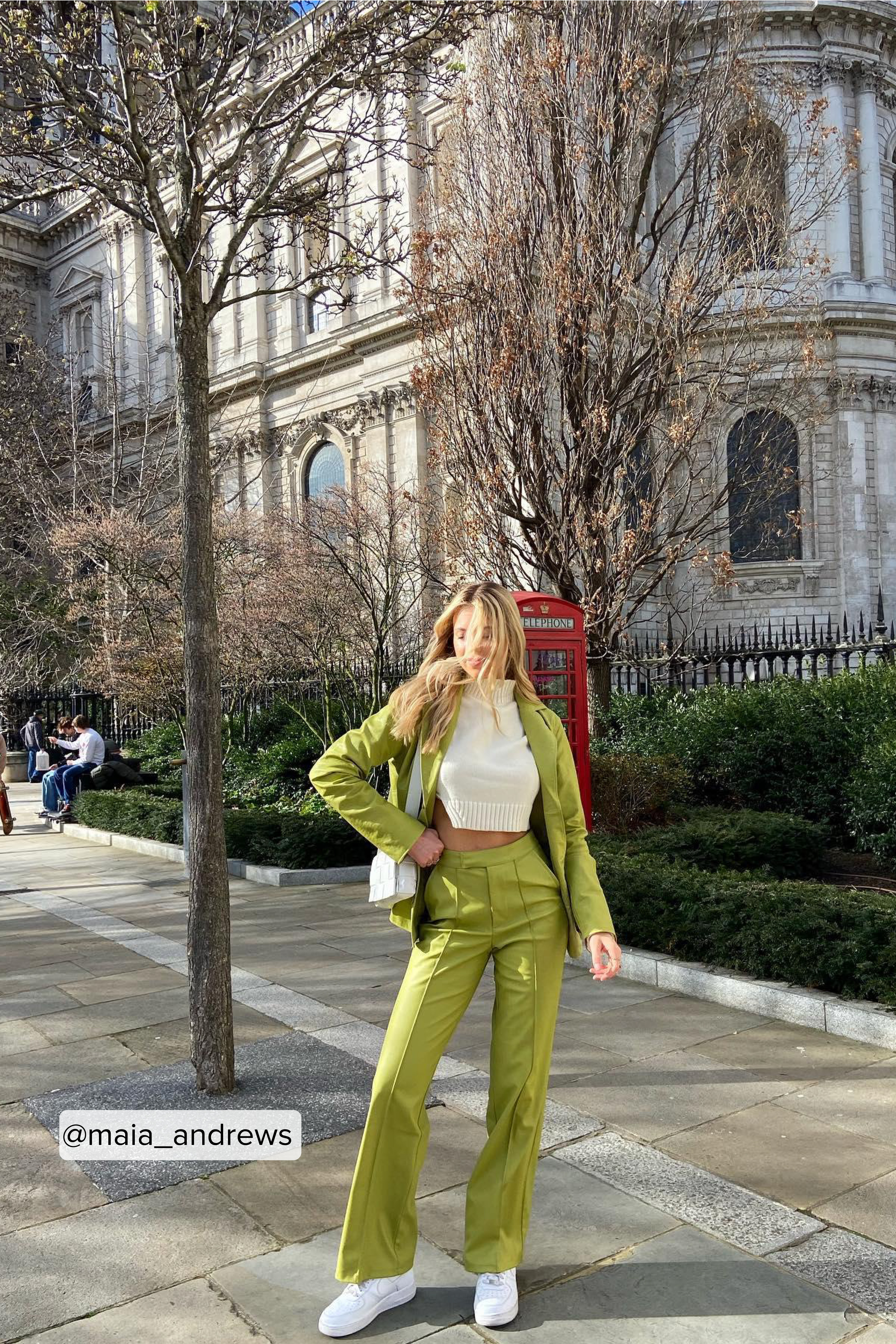 Pantaloni plissettati in PU Verde | na-kd.com